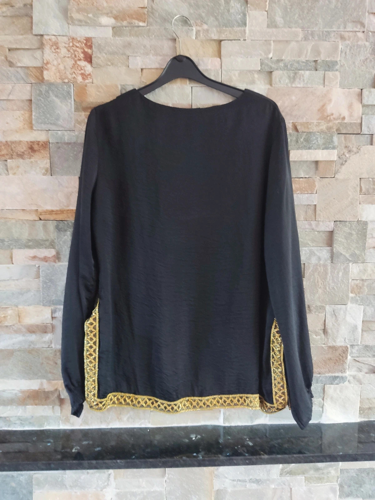 🎁Blusa negra con aplicaciones de pasamanería dorada – Festa – taille M / 38 / 10 4