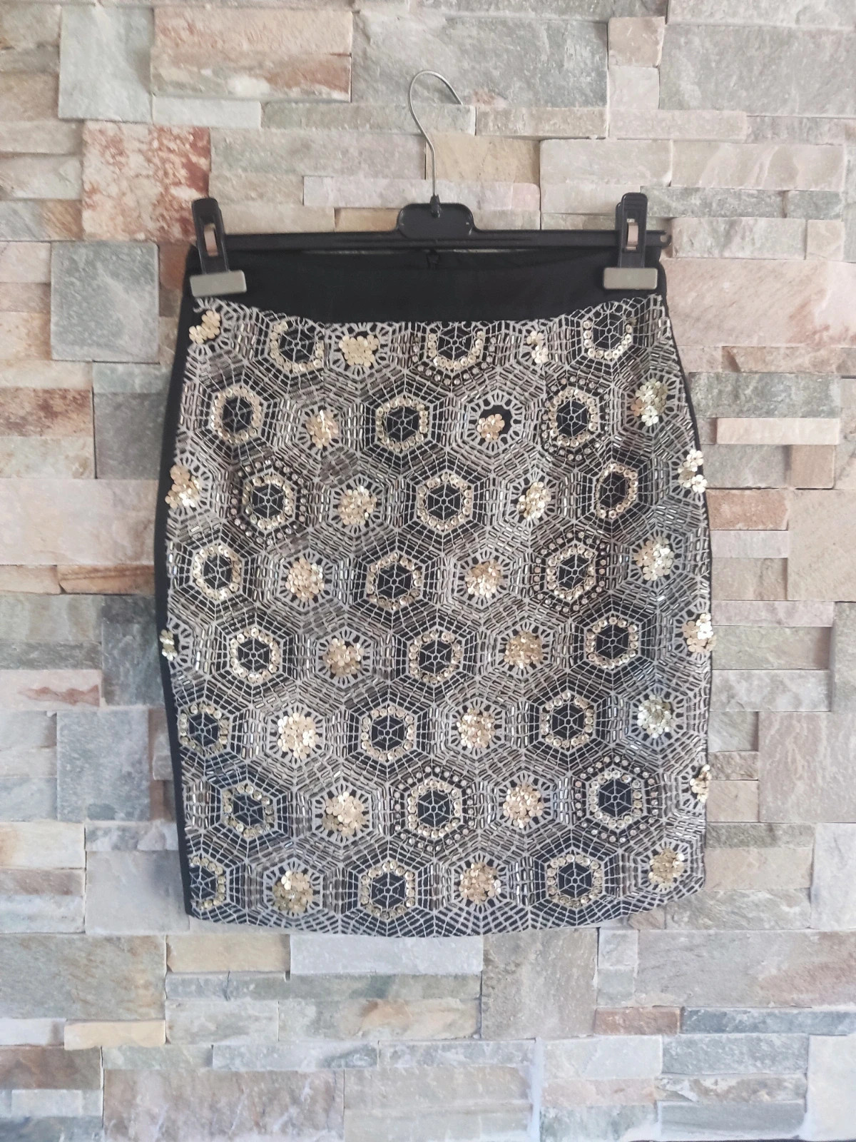 🎁 Minifalda negra con la parte delantera bordada en blanco con abalorios dorados y plateados – Sister Jane – taille M / 38 / 10