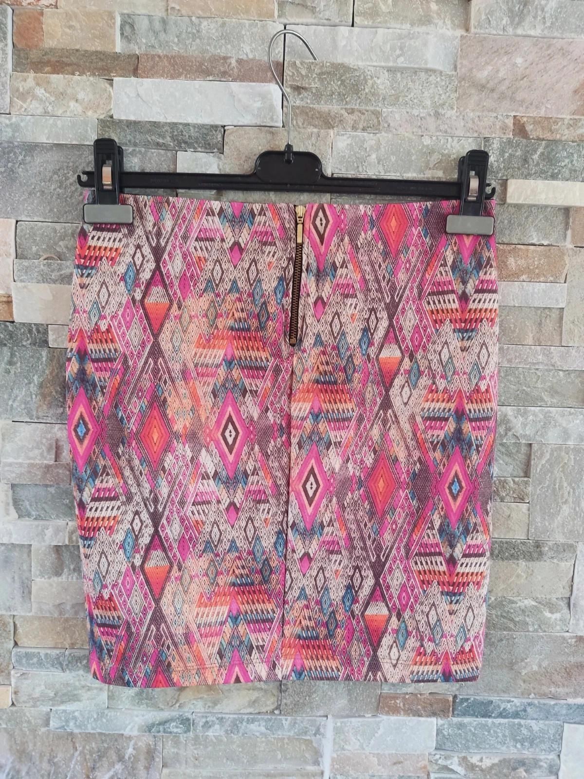 🎁 Minifalda de punto con bonito estampado multicolor – Stradivarius – taille M / 38 / 10 3