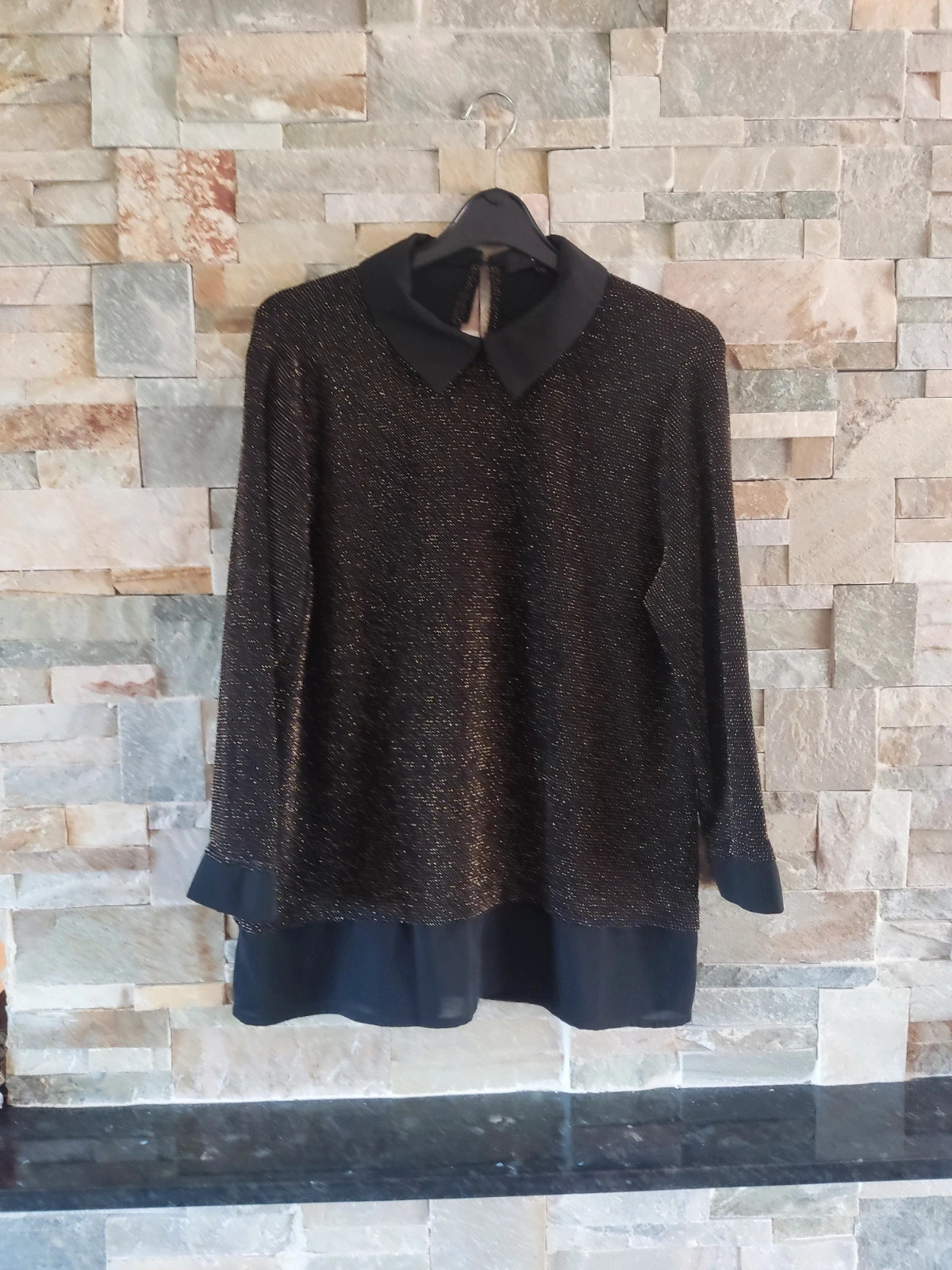🎁Blusa de punto lurex negro con brillos dorados