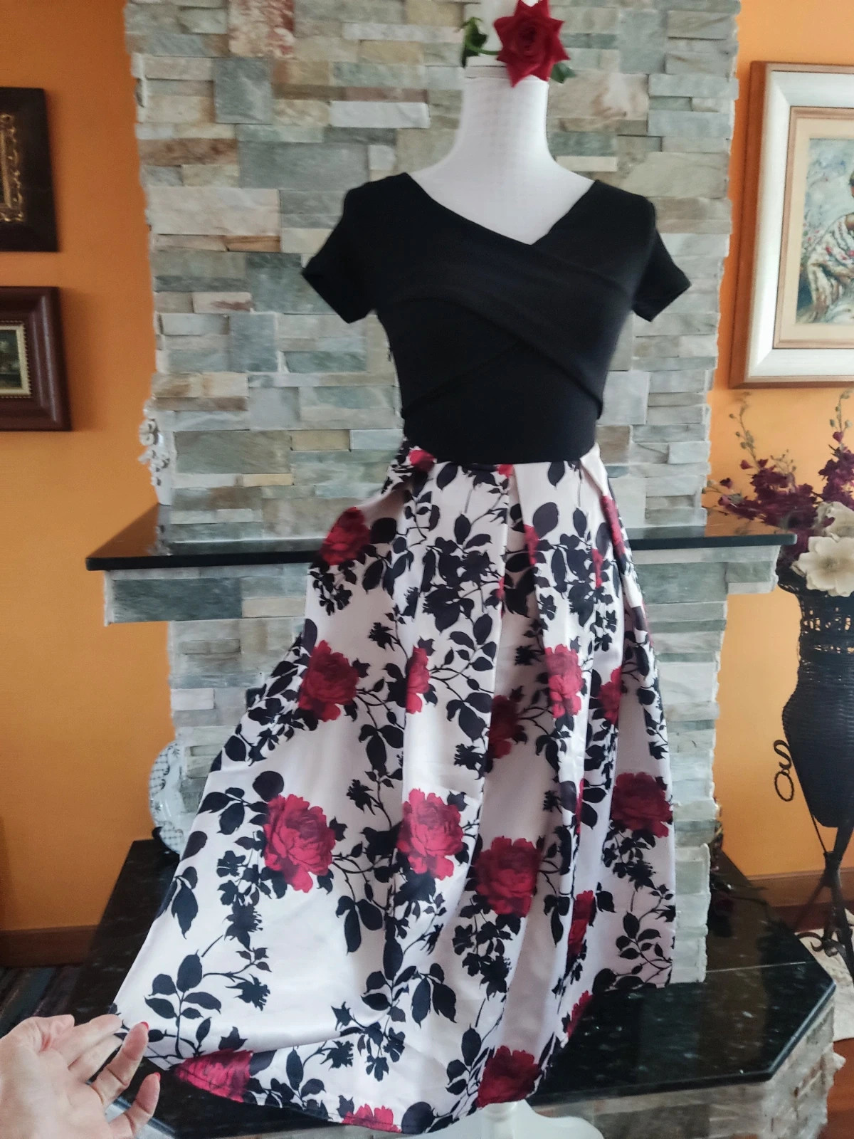 🎁 Elegante vestido con cuerpo de punto negro y falda amplia multicolor – Vintage – taille XS / 34 / 6 2