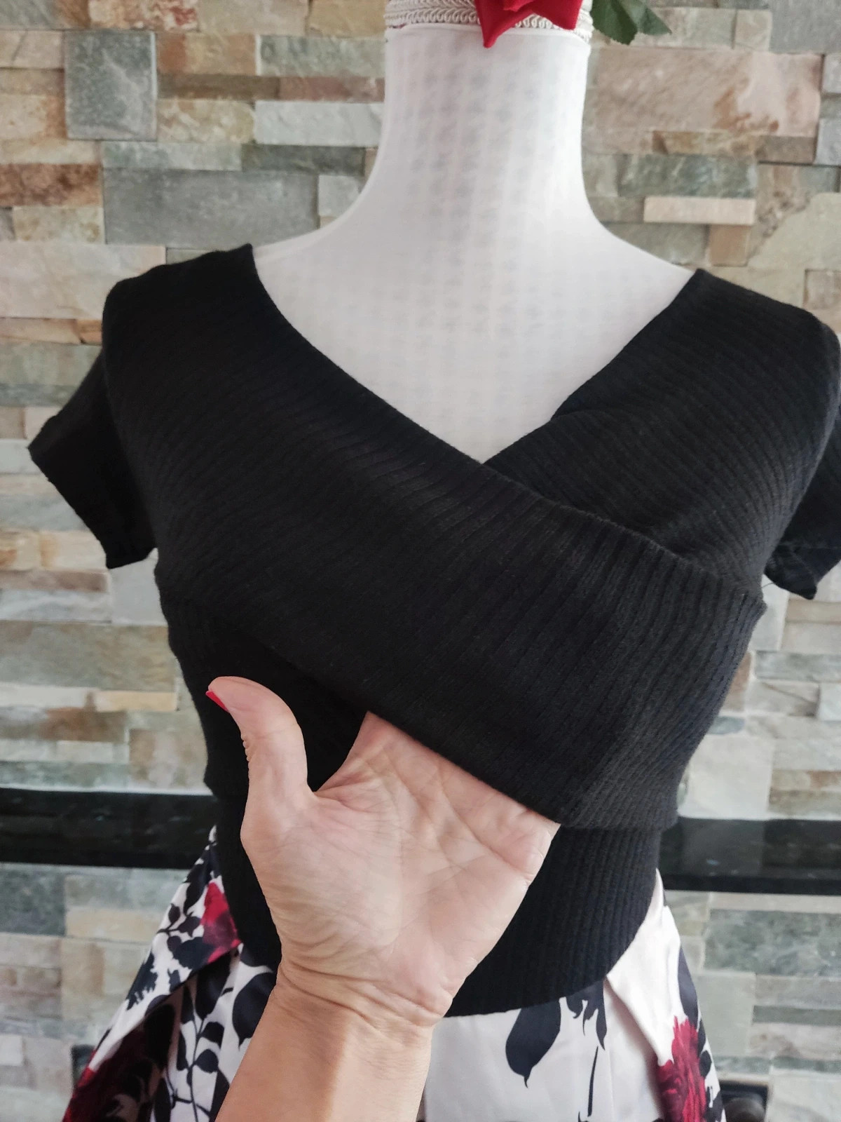 🎁 Elegante vestido con cuerpo de punto negro y falda amplia multicolor – Vintage – taille XS / 34 / 6 5