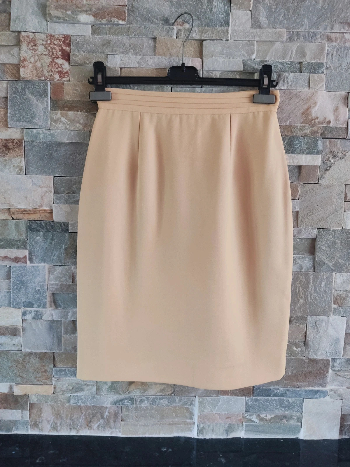🎁Falda entallada amarillo suave con pliegues en la cintura – El Corte Inglés – taille M / 38 / 10