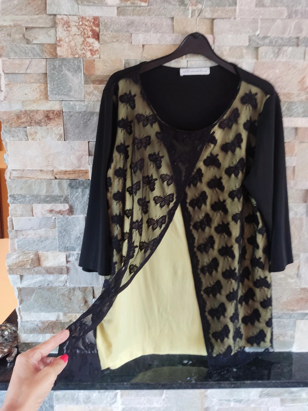 🎁Bonita blusa negra y amarilla tipo twin set unido – Antonella raxxoli – taille XXL / 44 / 16 3