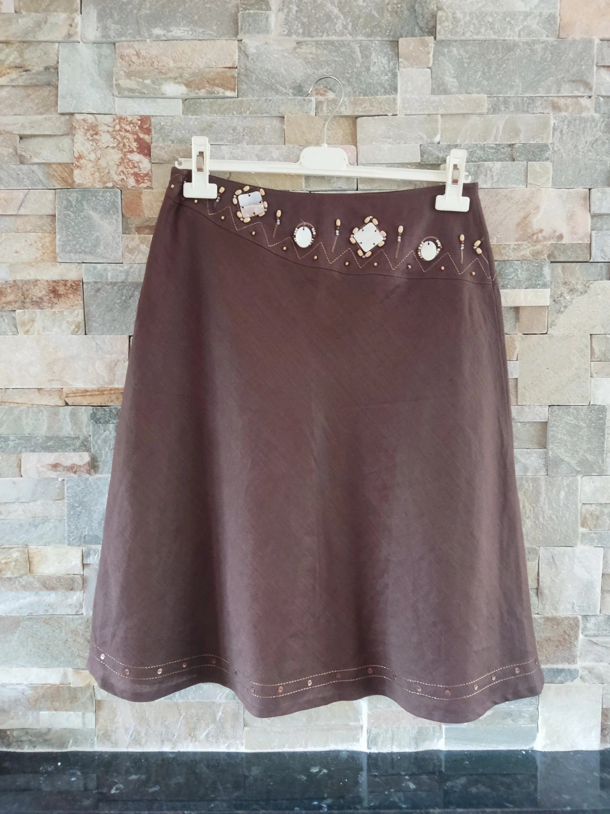 🎁Falda de lino y ramio color marrón con abalorios de madera y nácar en cintura