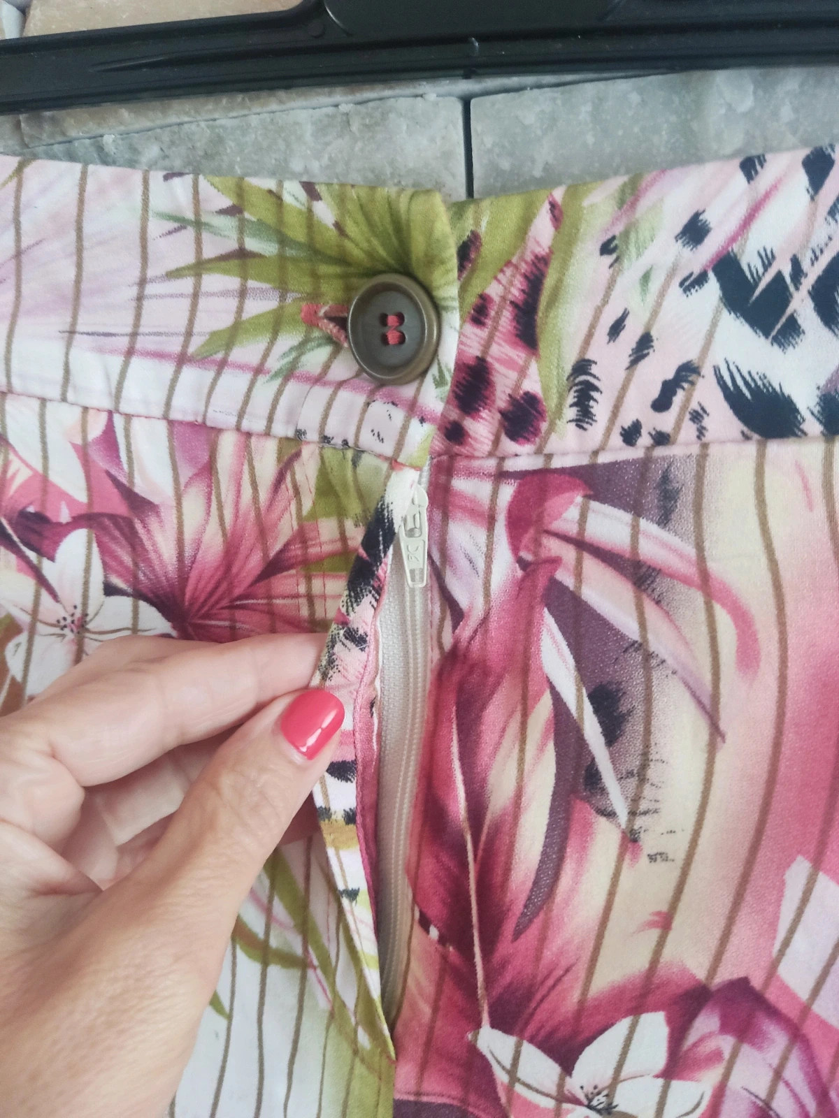 🎁Bonita falda entallada con estampado floral, talla L – taille L / 40 / 12 3
