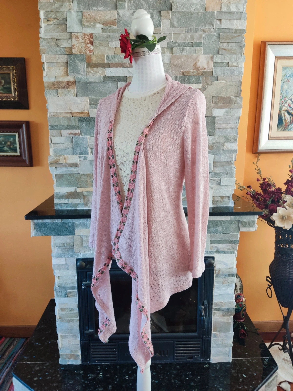 🔥 Chaqueta asimétrica de punto rosa con pasamanería bordada floral – Colours of the World – taille 4XL / 48 / 20 2