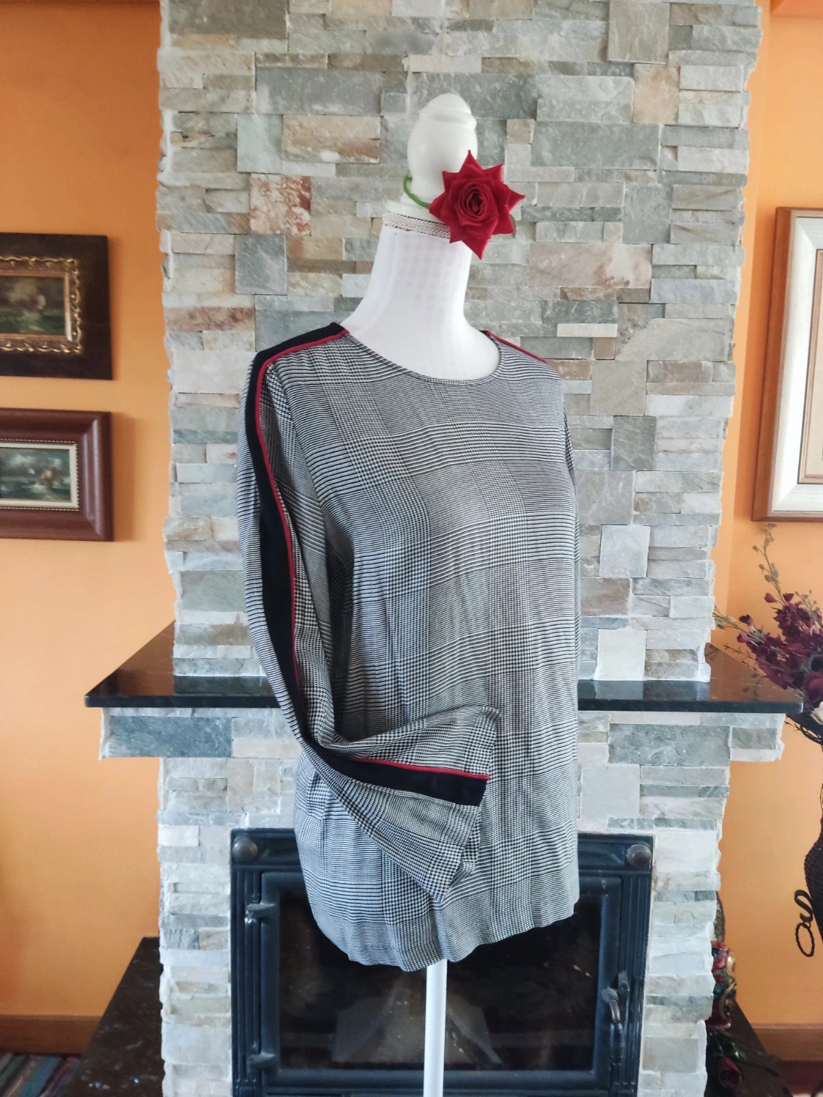 🔥Blusa con estampado pata de gallo blanco y negro con laterales negro y rojo en mangas – Mango – taille XXL / 44 / 16 2