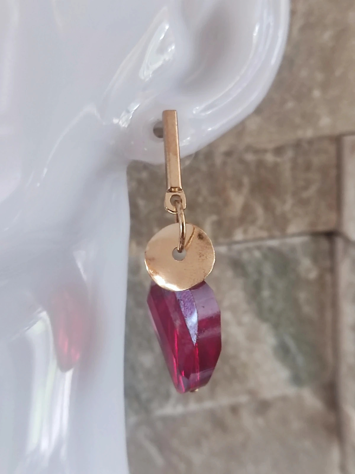 🔥 Bonito conjunto de pulsera y pendientes dorados con abalorios rojos 5