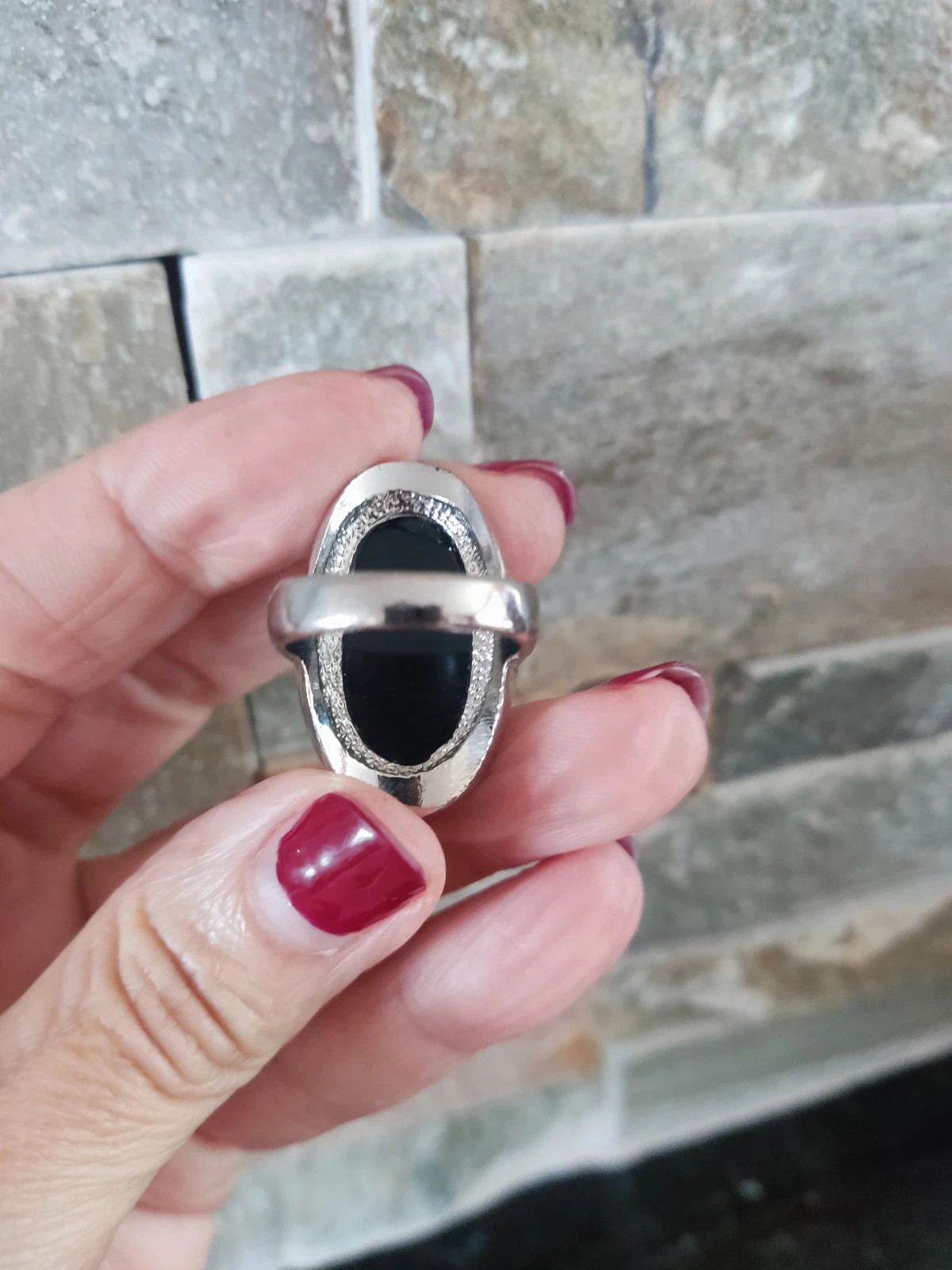 🔥 Bonito anillo plateado con pieza ovalada transparente con piedrecitas tonos verde caqui y beige – taille 19,8 mm 5