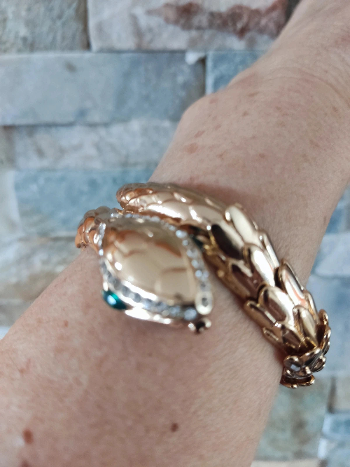 🔥Bonita Pulsera en forma de serpiente con brillantes y ojos verdes en cabeza 2