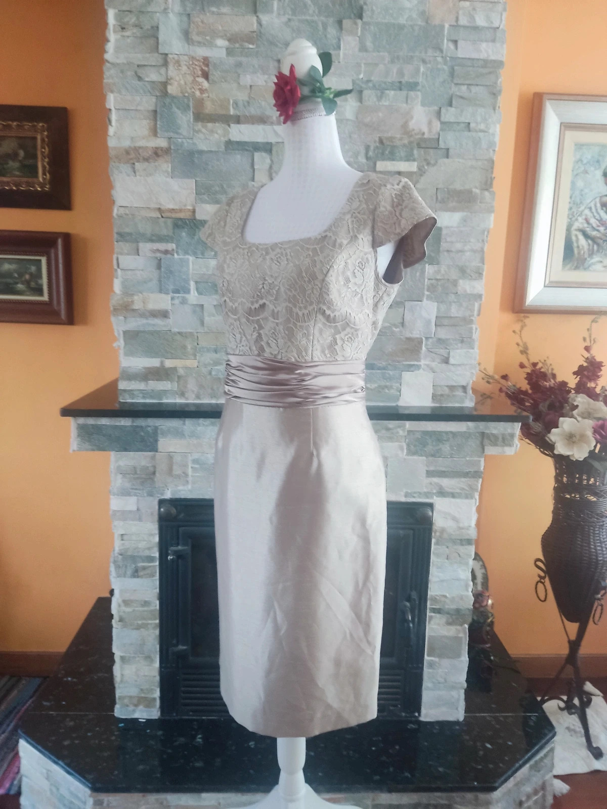 🔥 Maravilloso vestido para eventos tono dorado con blonda en la parte superior – Zeila Donna – taille XL / 42 / 14 2