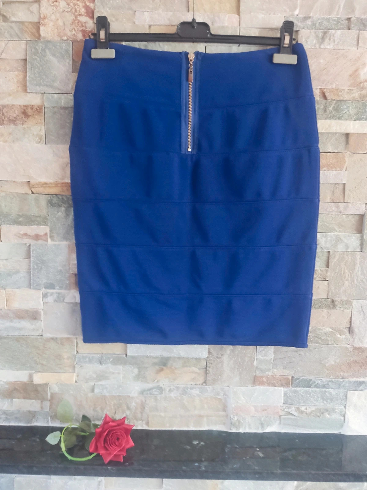 🔥Falda azul entallada con pespuntes horizontales – Osley – taille L / 40 / 12 3