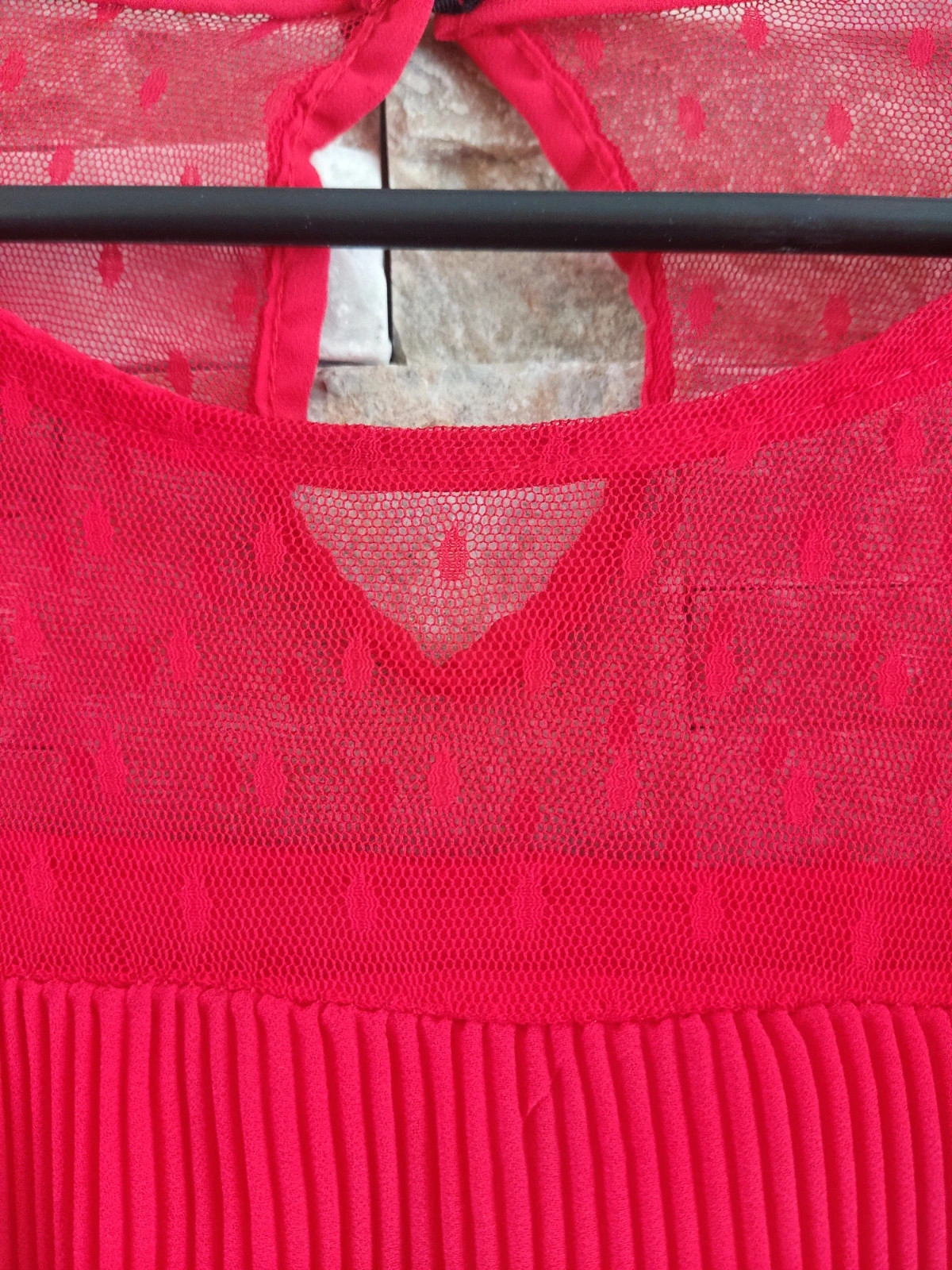 Blusa de gasa roja con tul en el escote y volantitos en hombros – Freestyle – taille L / 40 / 12 4