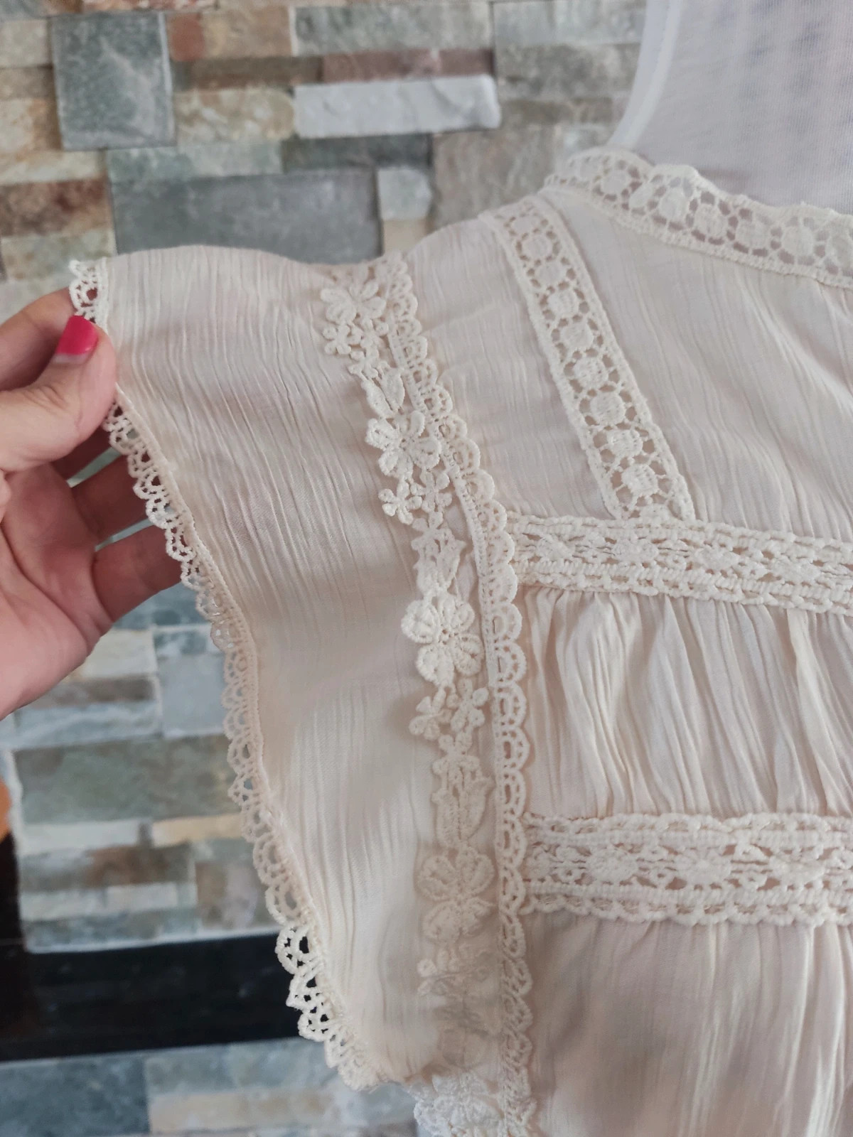 🔥Blusa tono crema con diferentes aplicaciones de crochet – taille XXL / 44 / 16 3