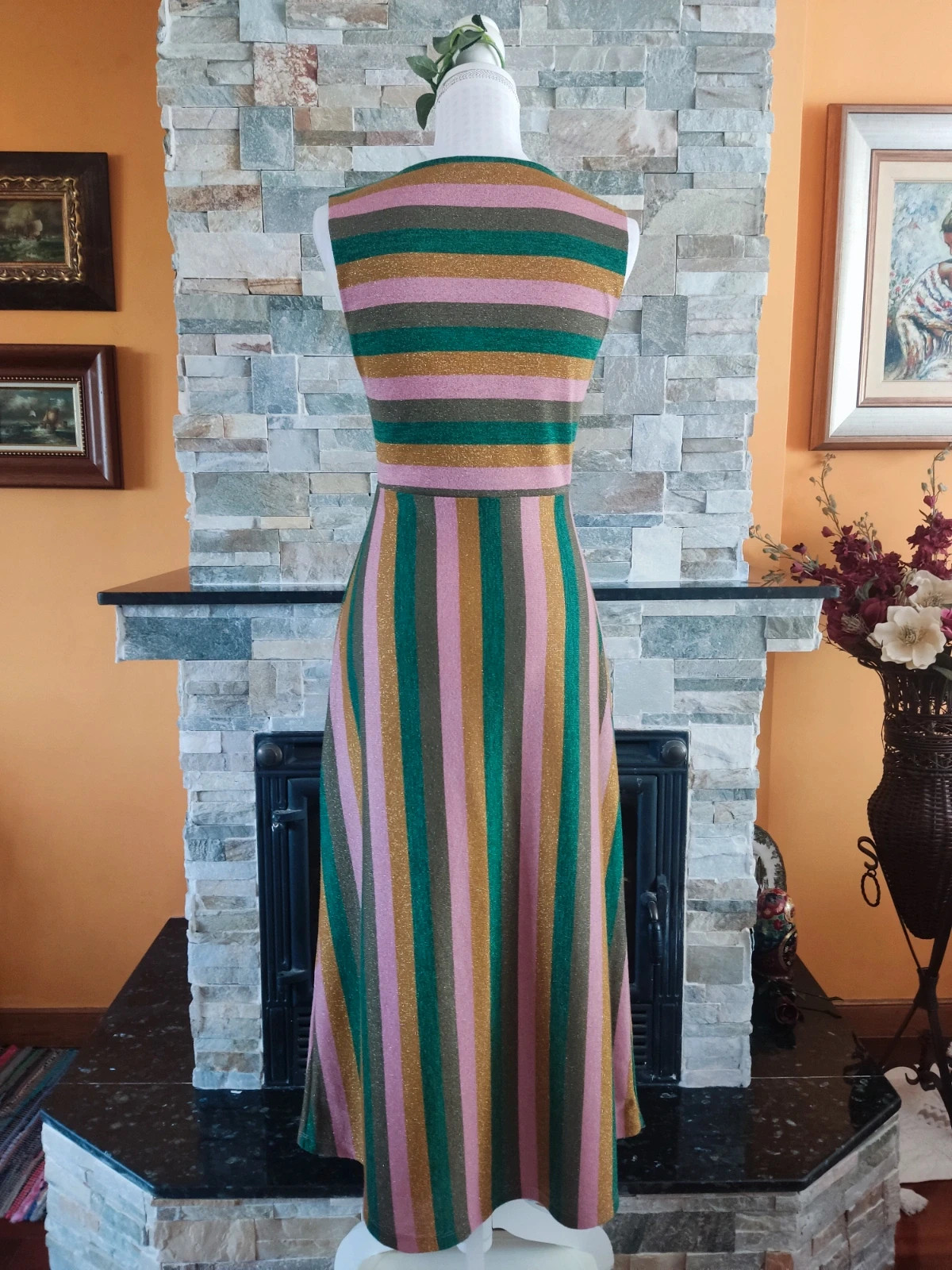 🔥 Precioso vestido de tirantes anchos con rayas multicolor con brillos – Sfera Collection – taille M / 38 / 10 5