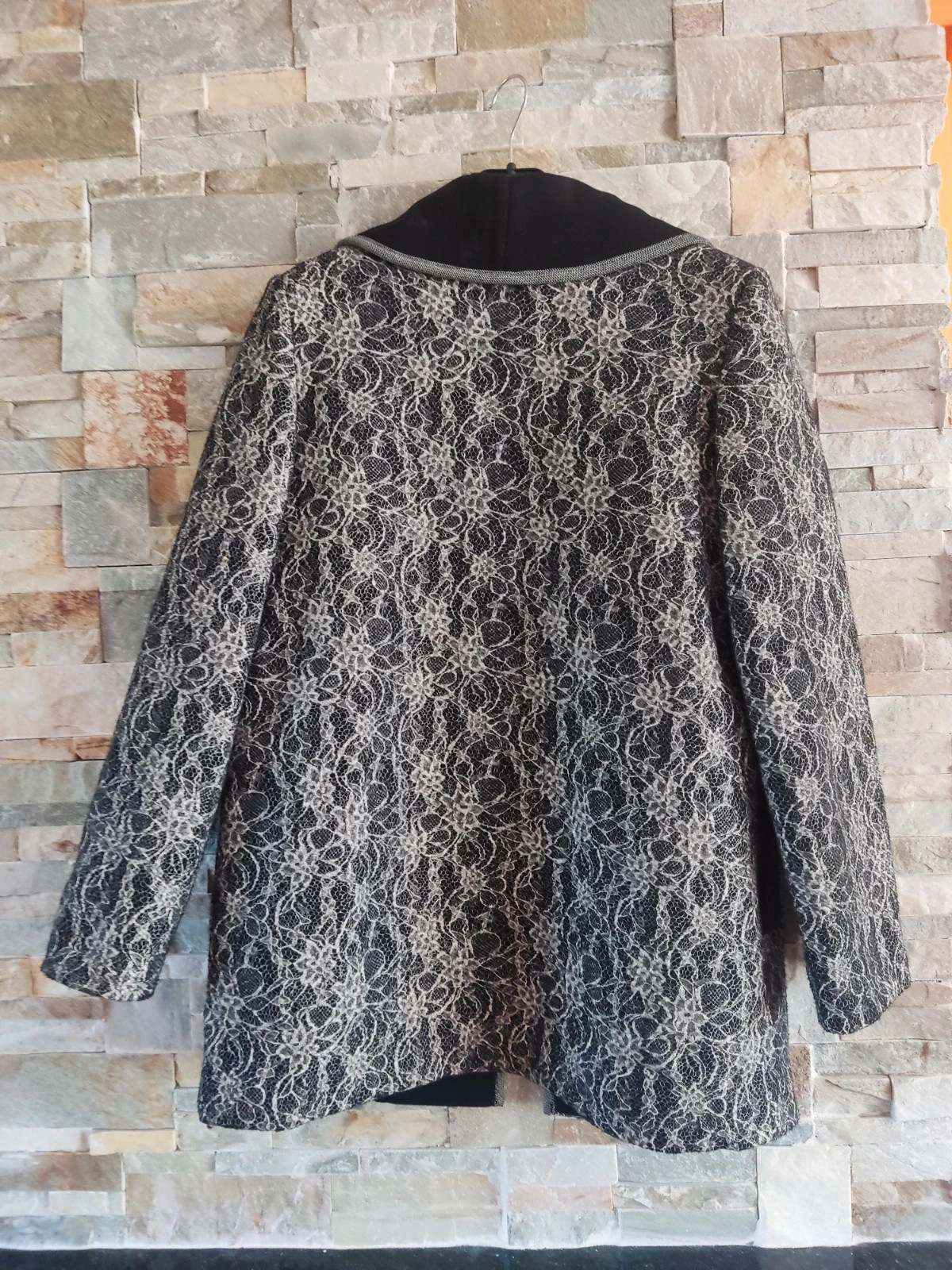 🔥Precioso chaquetón con original cuello negro – Daniela Fontana – taille L / 40 / 12 5