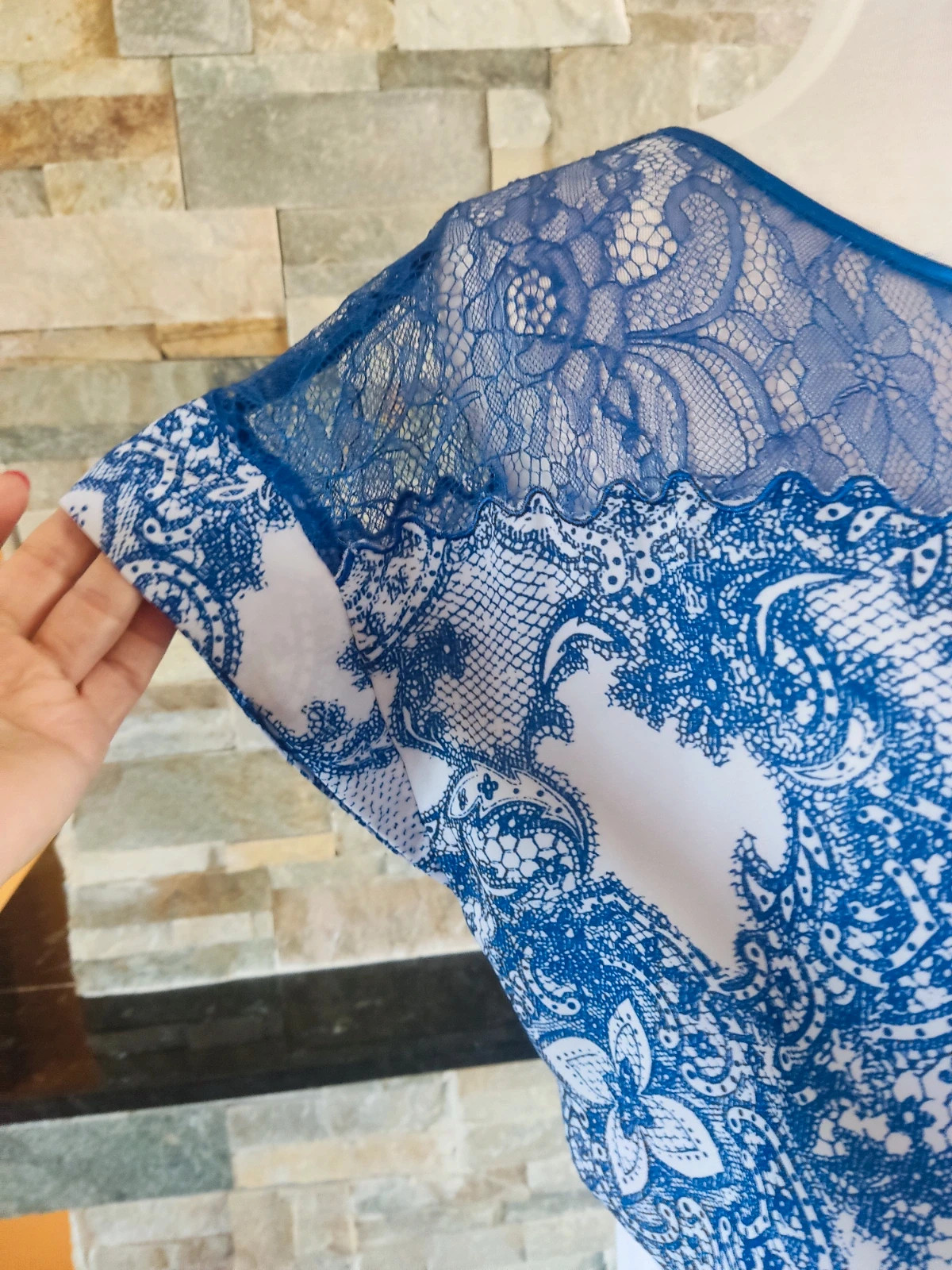 🔥Ideal mini vestido o blusón asimétrico estampado azulón y blanco con flecos en el bajo – Zeila – taille 5XL / 50 / 22 4