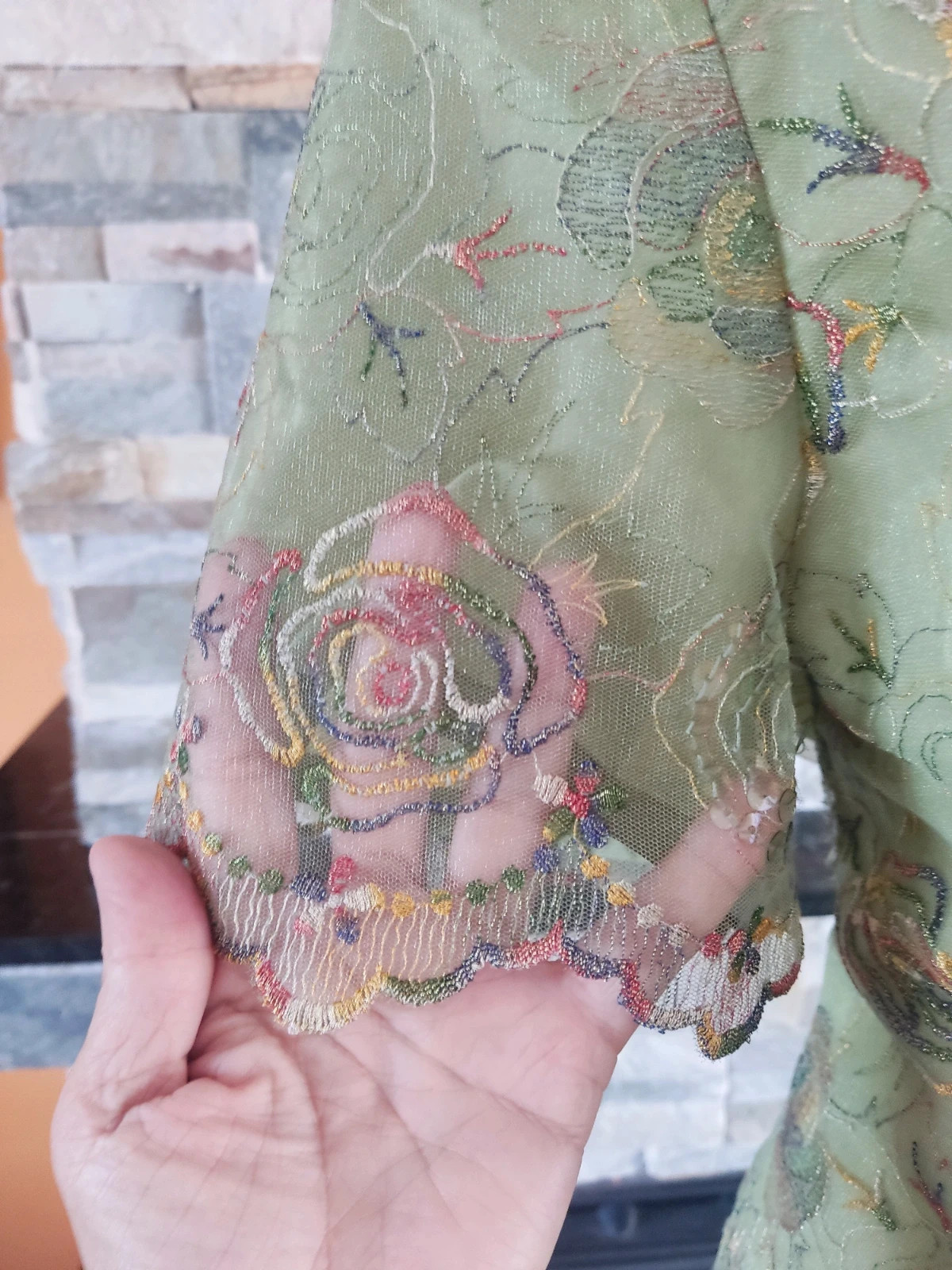 🔥 Divino top de gasa verde con bordados y lentejuelas, de Cristina García – Cristina Garcia – taille 5XL / 50 / 22 4