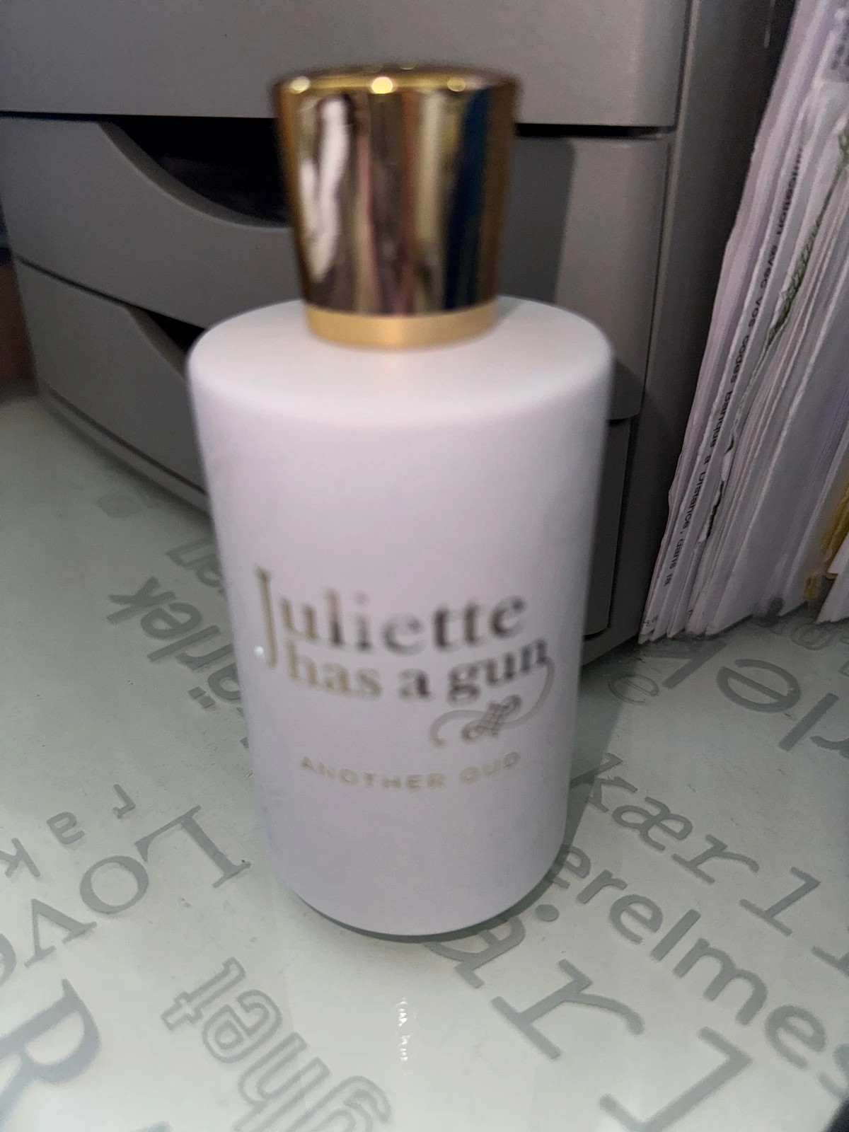 Parfum Juliette has a gun