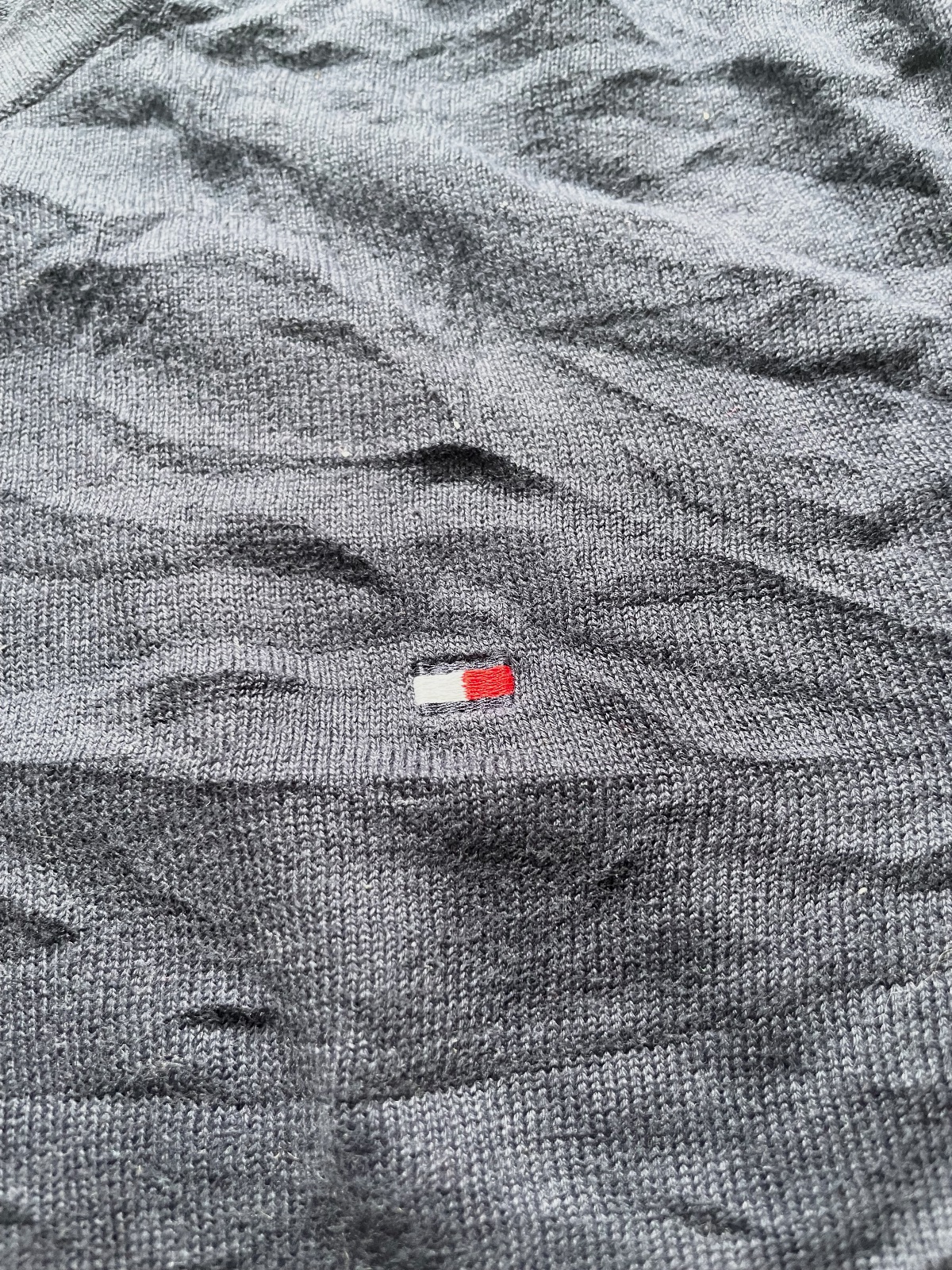 Pull Tommy Hilfiger bleu marine – Tommy Hilfiger – taille M 4