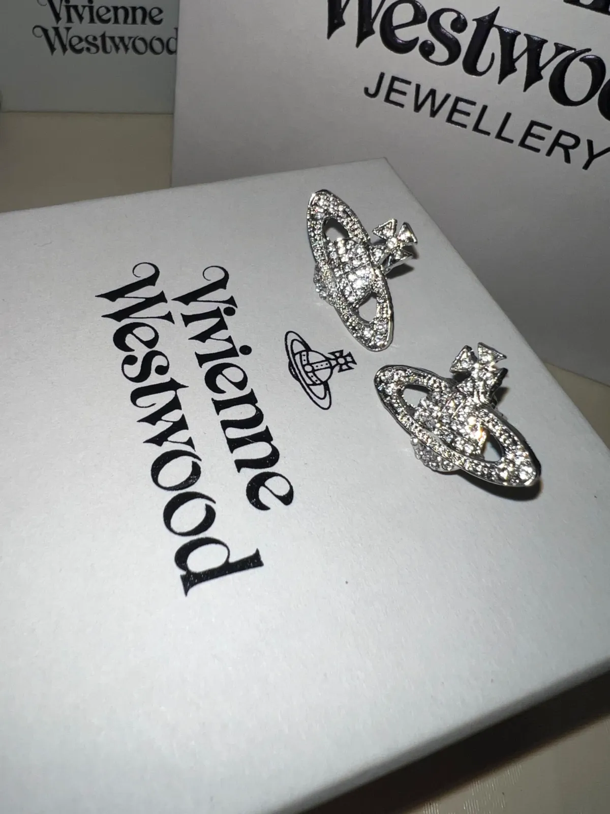 Vivienne Westwood boucles d'oreilles Saturne