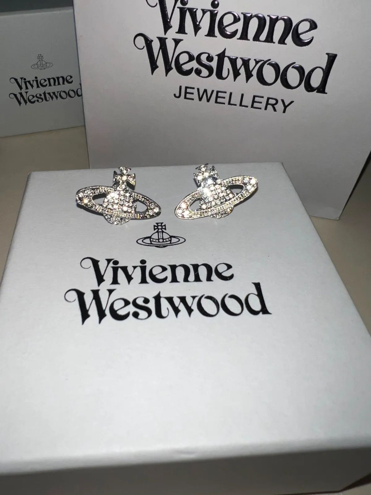 Vivienne Westwood boucles d'oreilles Saturne 4