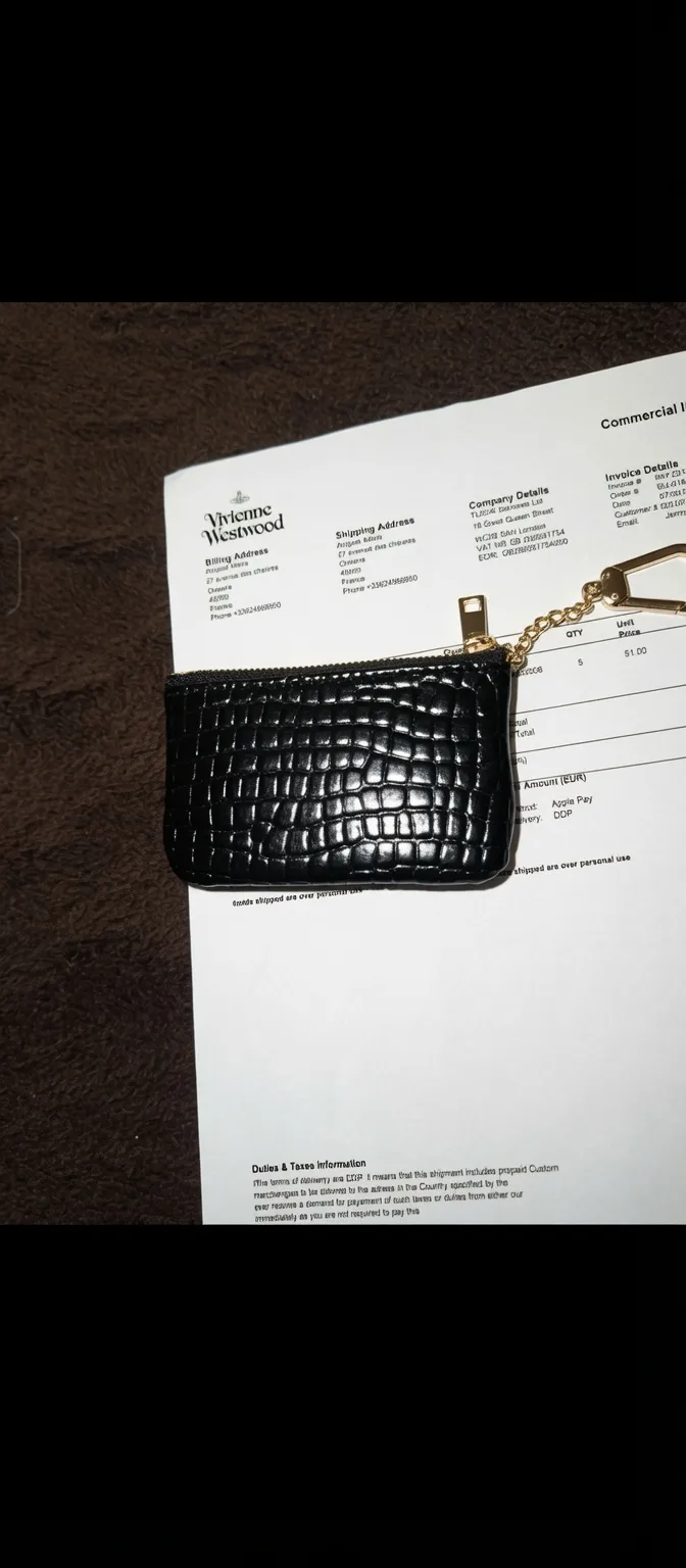 Portefeuille croco noir avec chaîne
