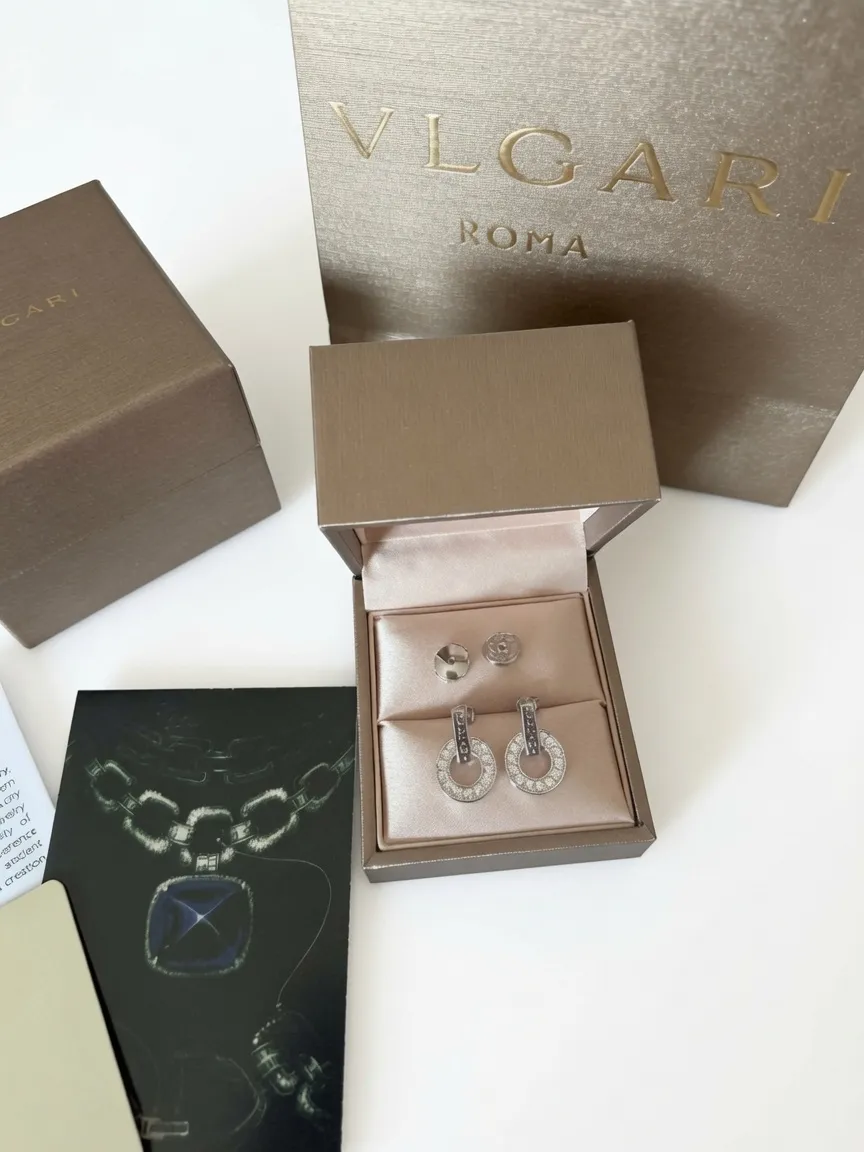 Boucles d'oreilles créoles strass argentées 4