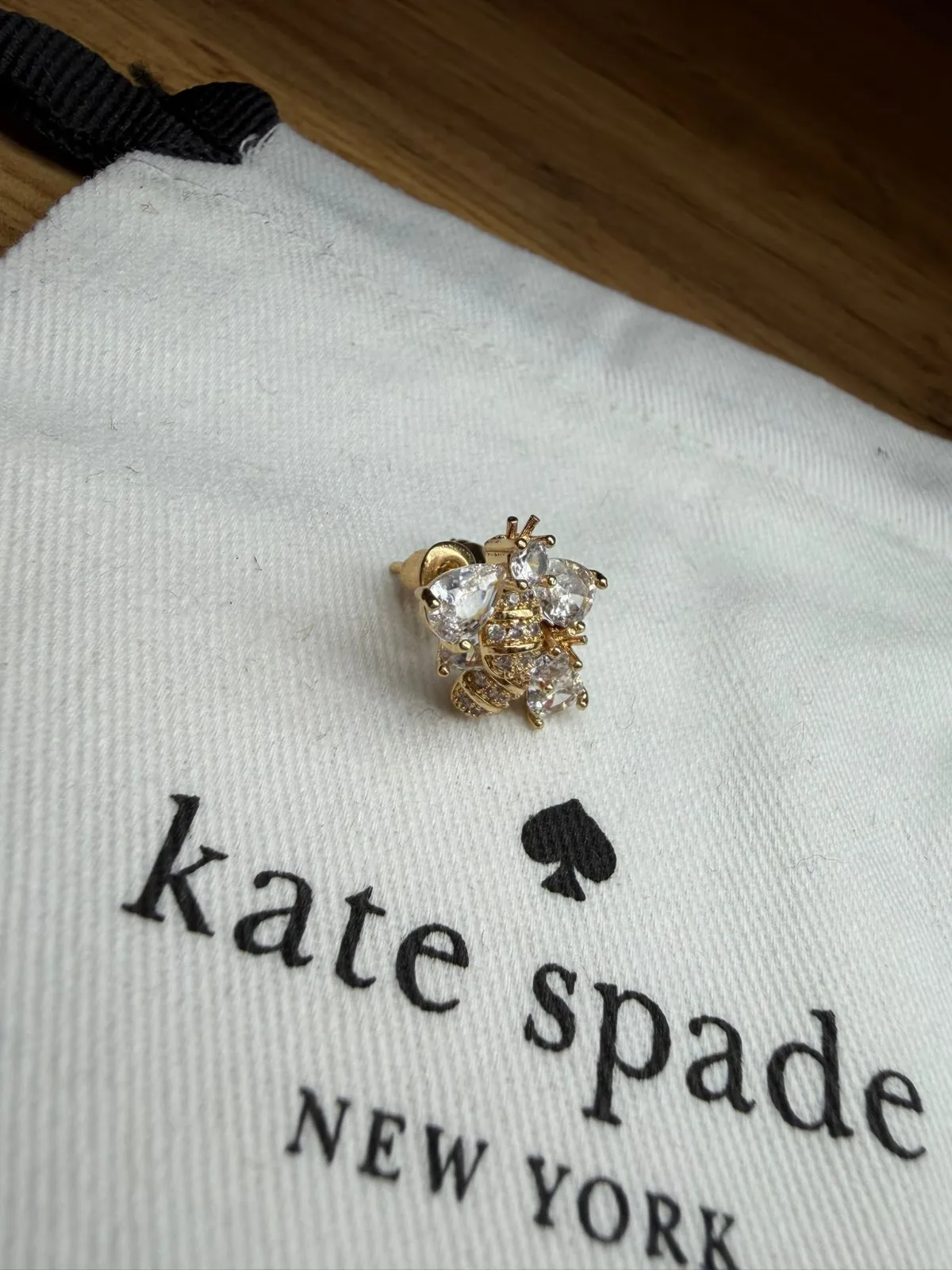Boucles d'oreilles dorées strass brillant 3