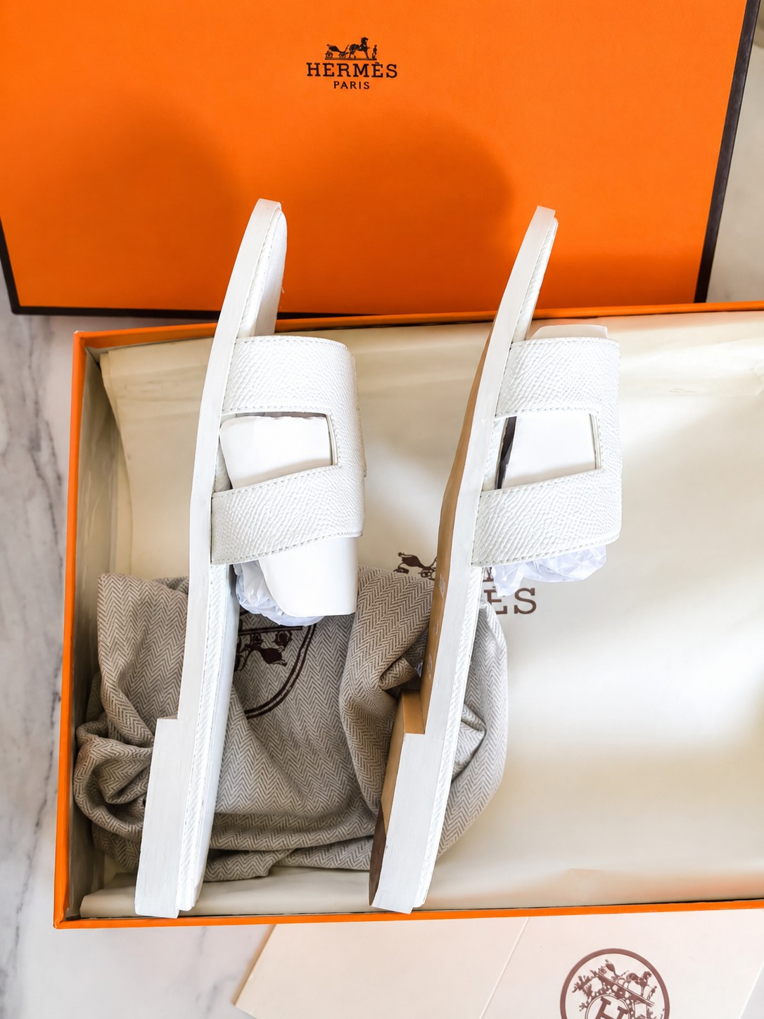 Claquettes Hermes 3