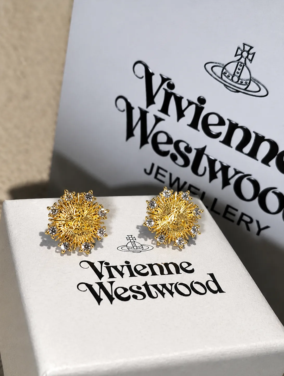 Boucles d'oreilles Vivienne Westwood orb doré 4
