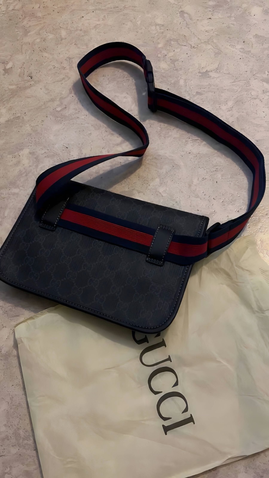 Sacoche Gucci Noir - modèle très recherché – Gucci – taille Taille unique 4