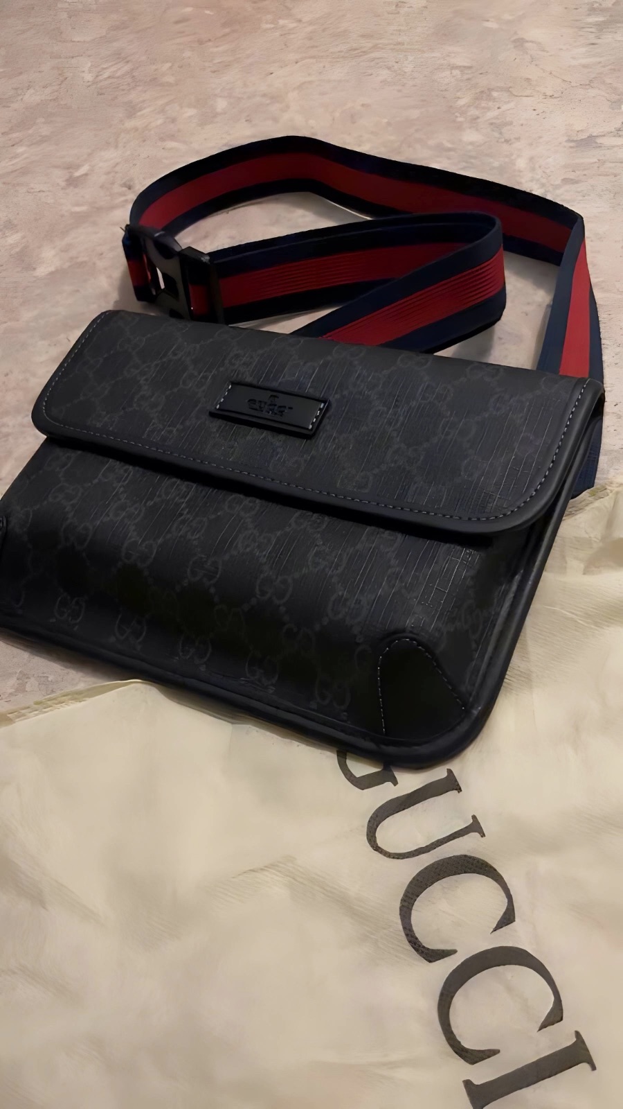 Sacoche Gucci Noir - modèle très recherché – Gucci – taille Taille unique 2