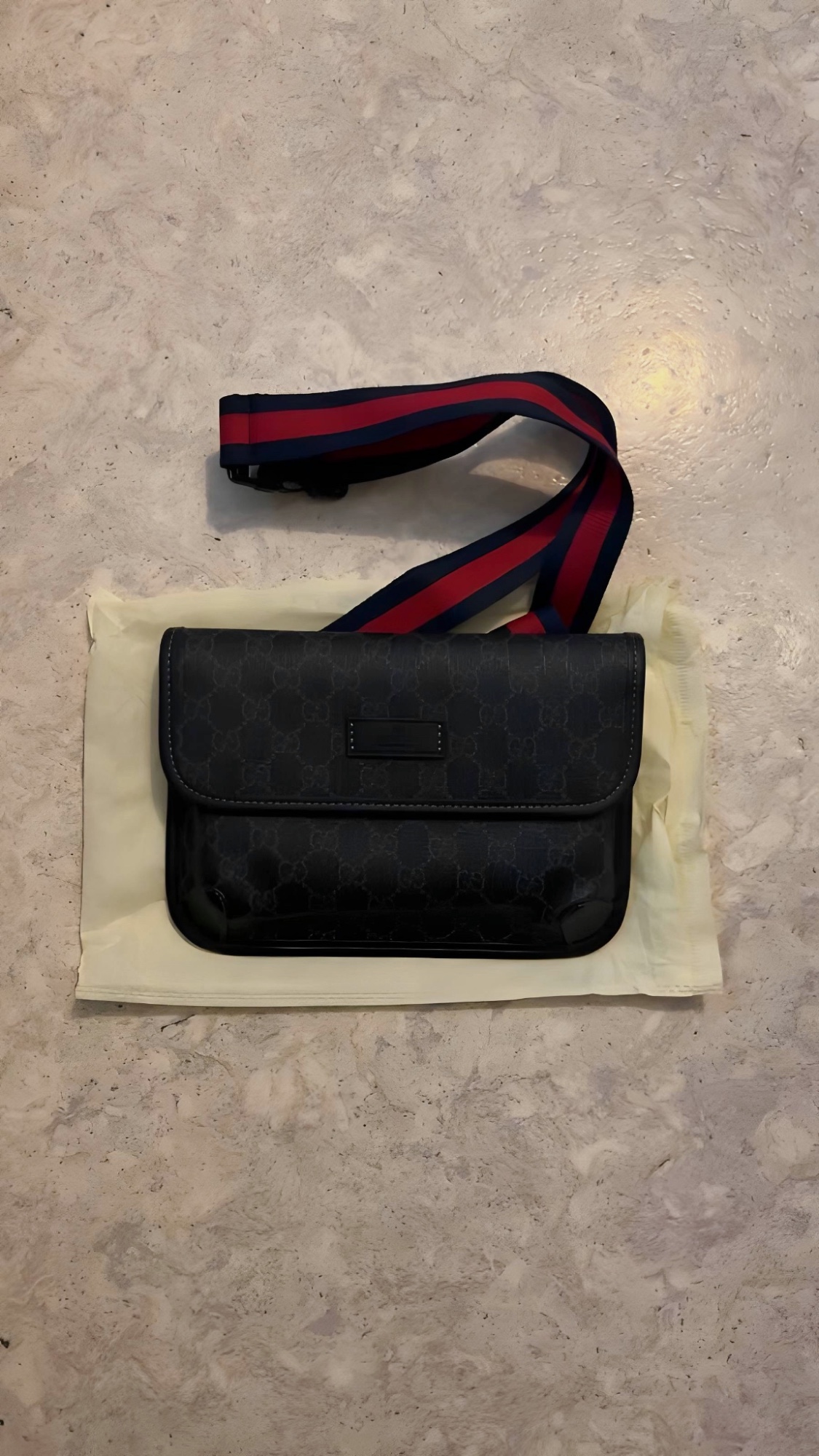 Sacoche Gucci Noir - modèle très recherché