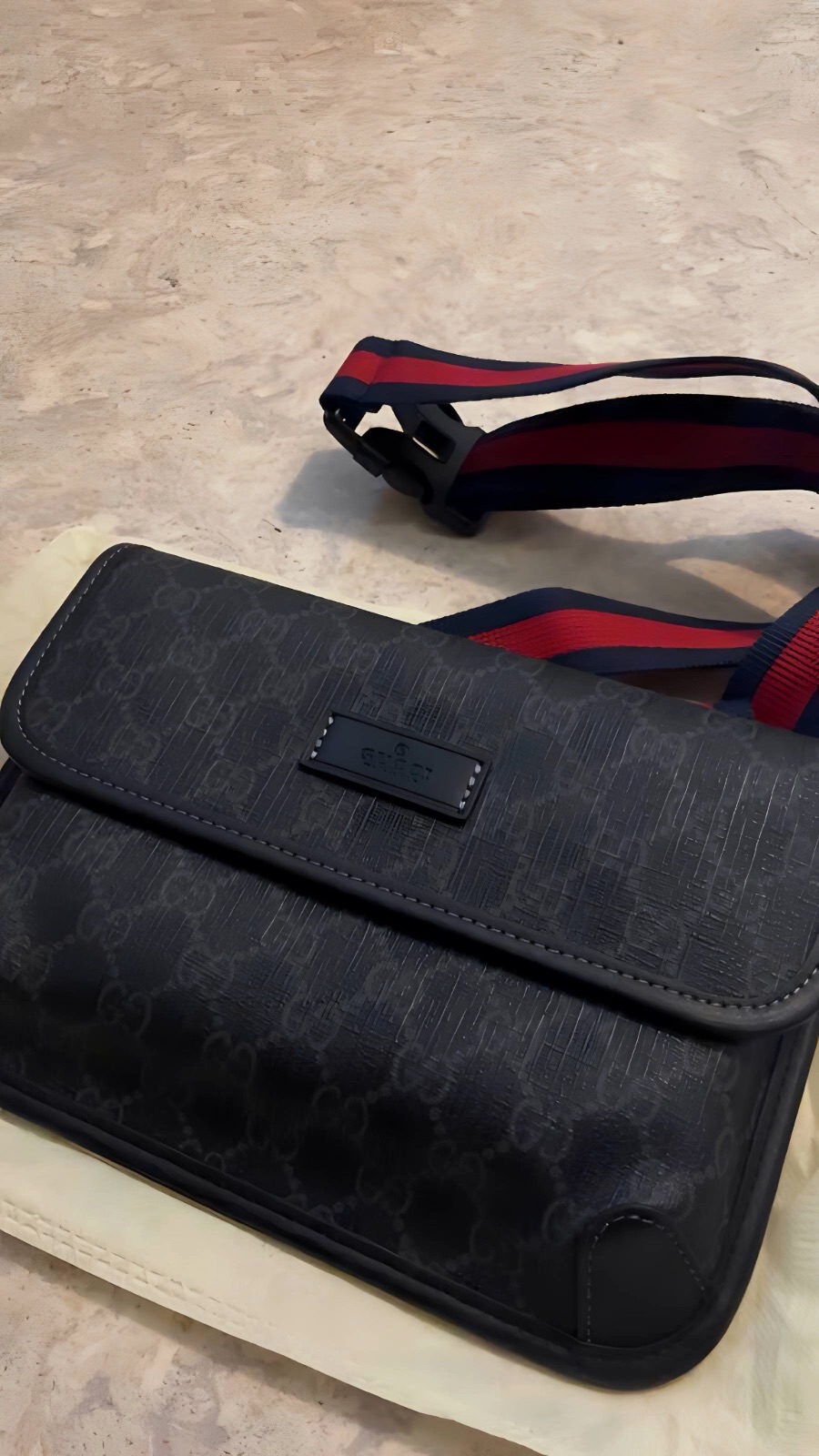 Sacoche Gucci Noir - modèle très recherché – Gucci – taille Taille unique 2