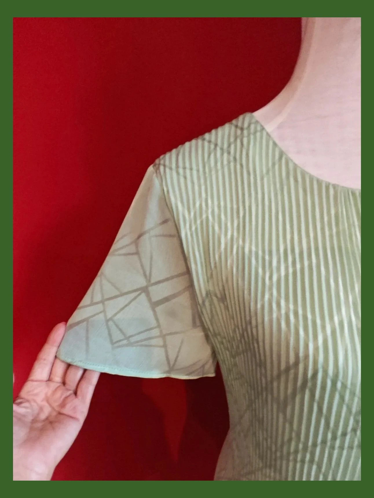 🌺 Vestido verde clarito satinado con brillo suave y tela plisadita con tacto sedoso – new zermatt – taille XXL / 44 / 16 4