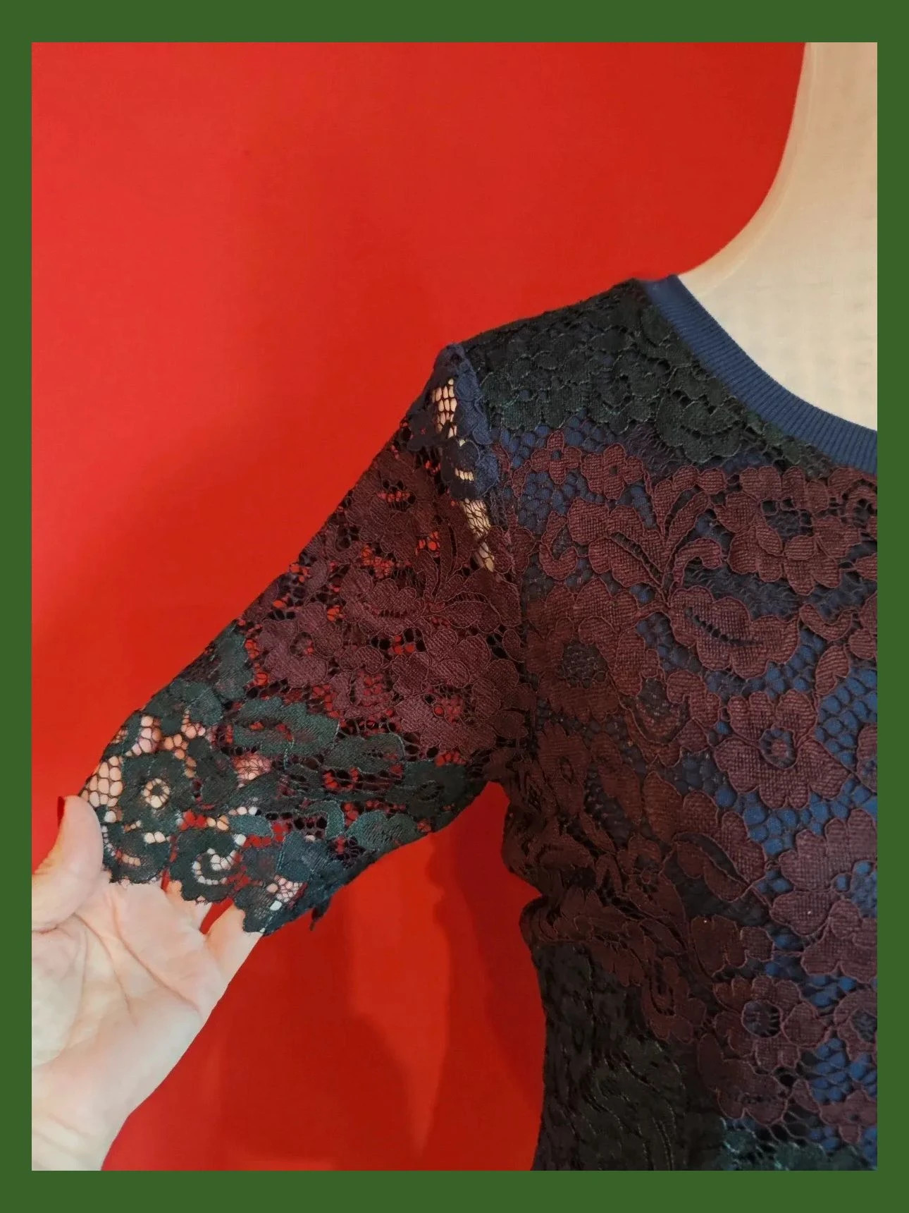 🌺Elegante vestido de blonda azul marino, verde oscuro y granate, talla S – Cortefiel – taille L / 40 / 12 3