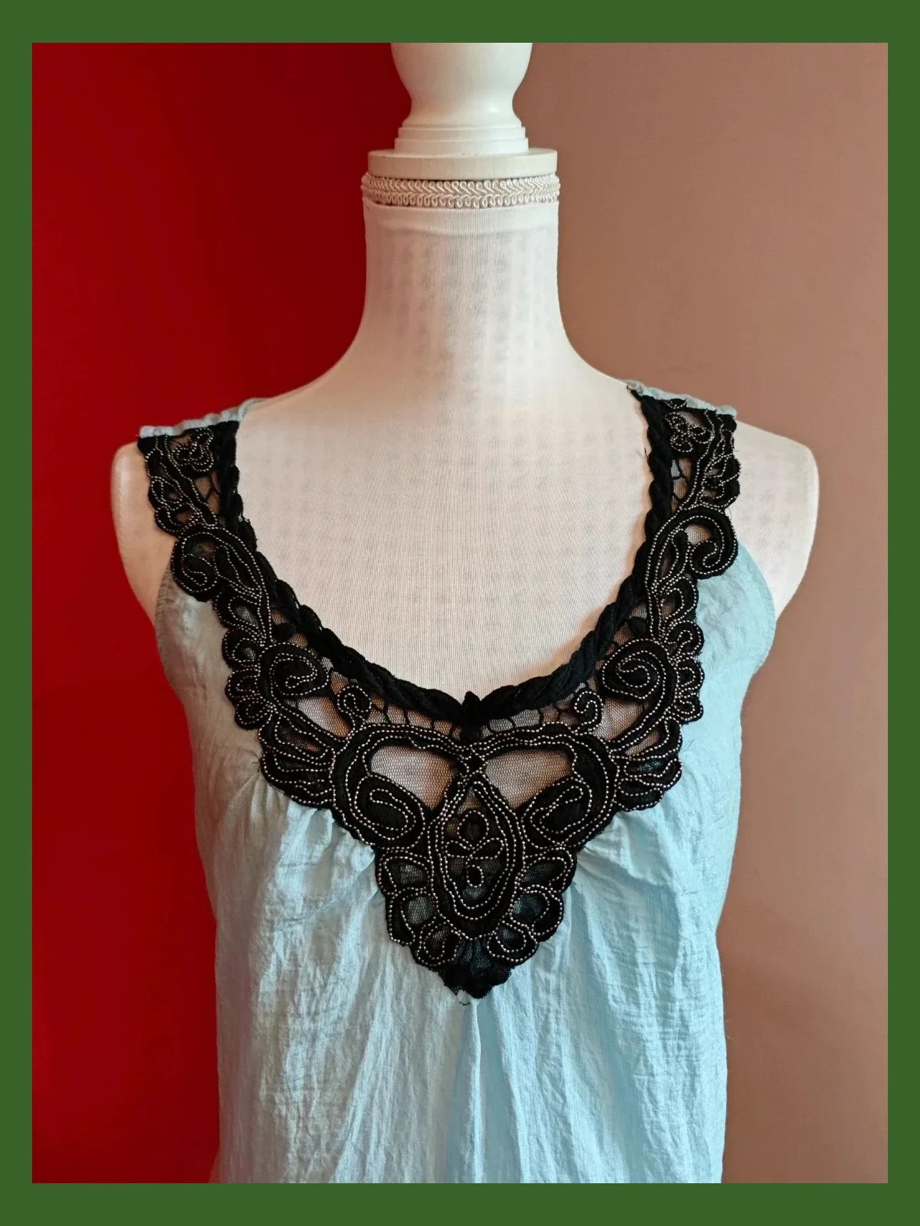🌺Vestido ligero con algodón 50% azul clarito y estampado con aplicación negra con abalorios – Kingan – taille M / 38 / 10 3