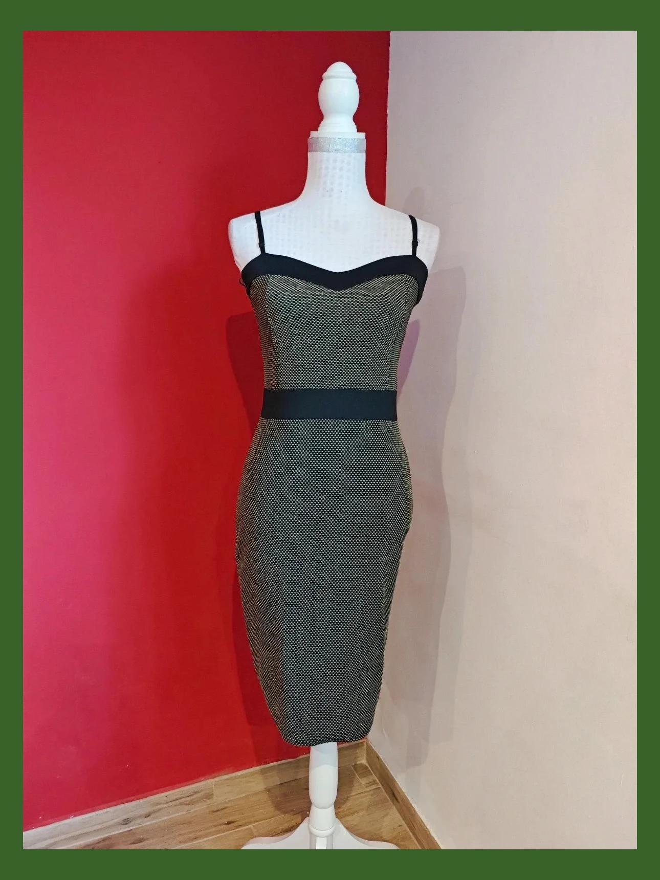 🌺 Vestido dorado y negro super sexy