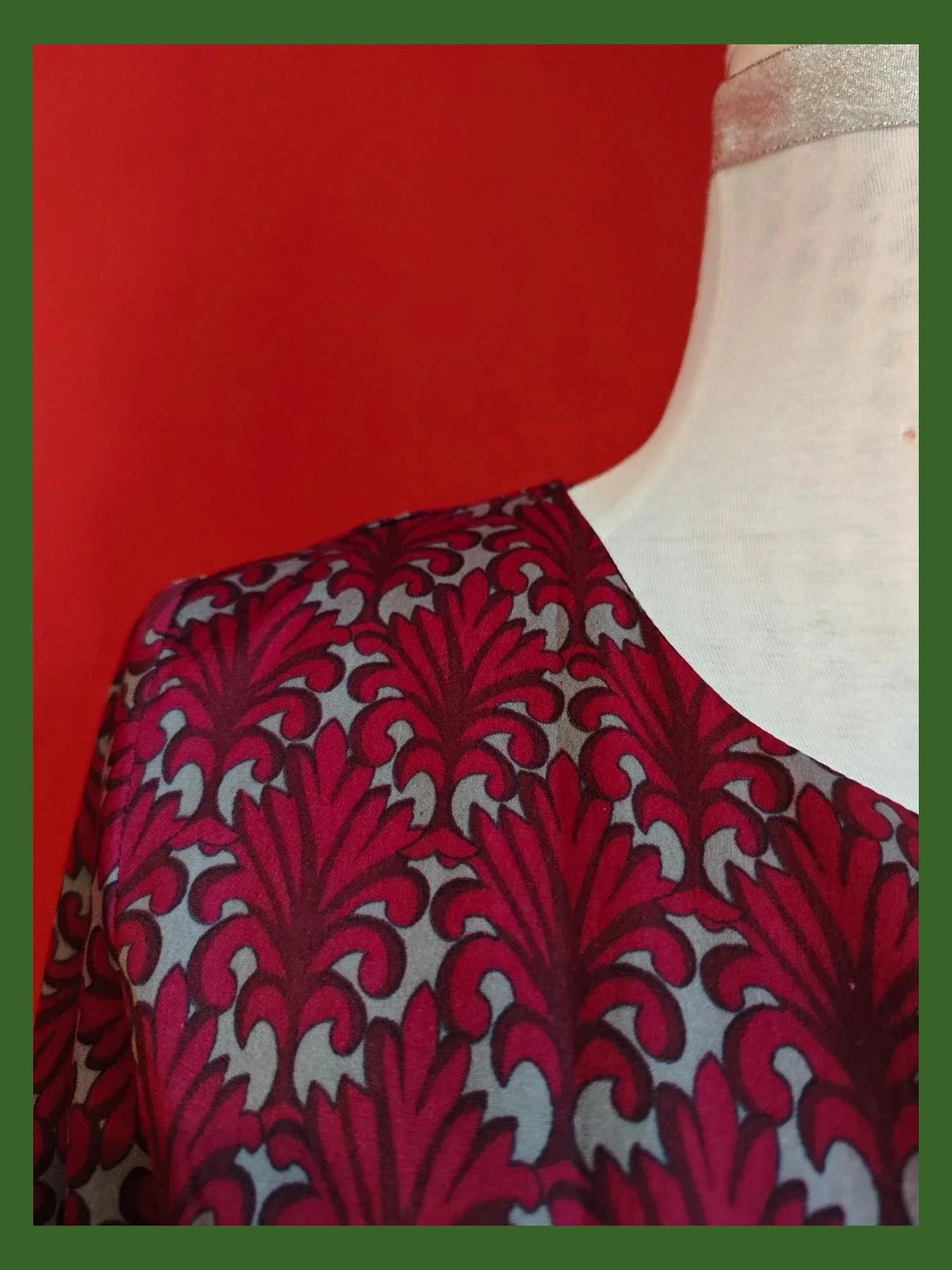 🌺 Vestido fluido estampado granate y gris – Sfera – taille XL / 42 / 14 4
