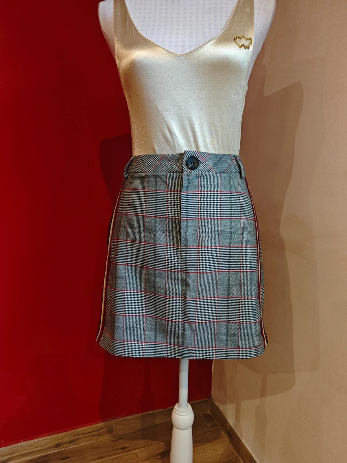 🌺Minifalda de cuadritos con cintas laterales multicolor brillantes, talla M – Le Lis – taille M / 38 / 10 2