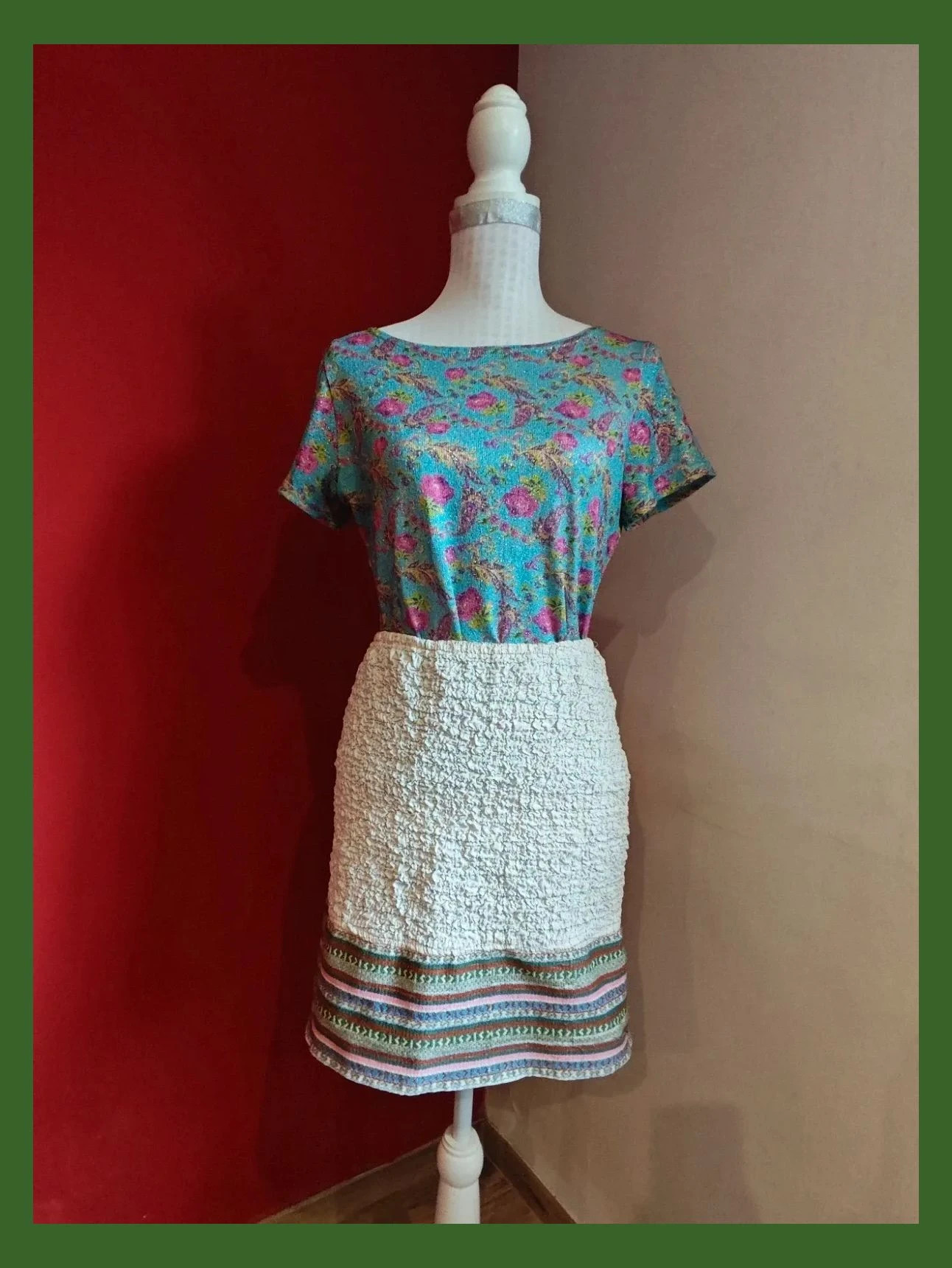 🌺Falda tono crema en tejido de algodón con punto de abeja y franja tipo tribal multicolor en bajo – Strena – taille XXL / 44 / 16 2