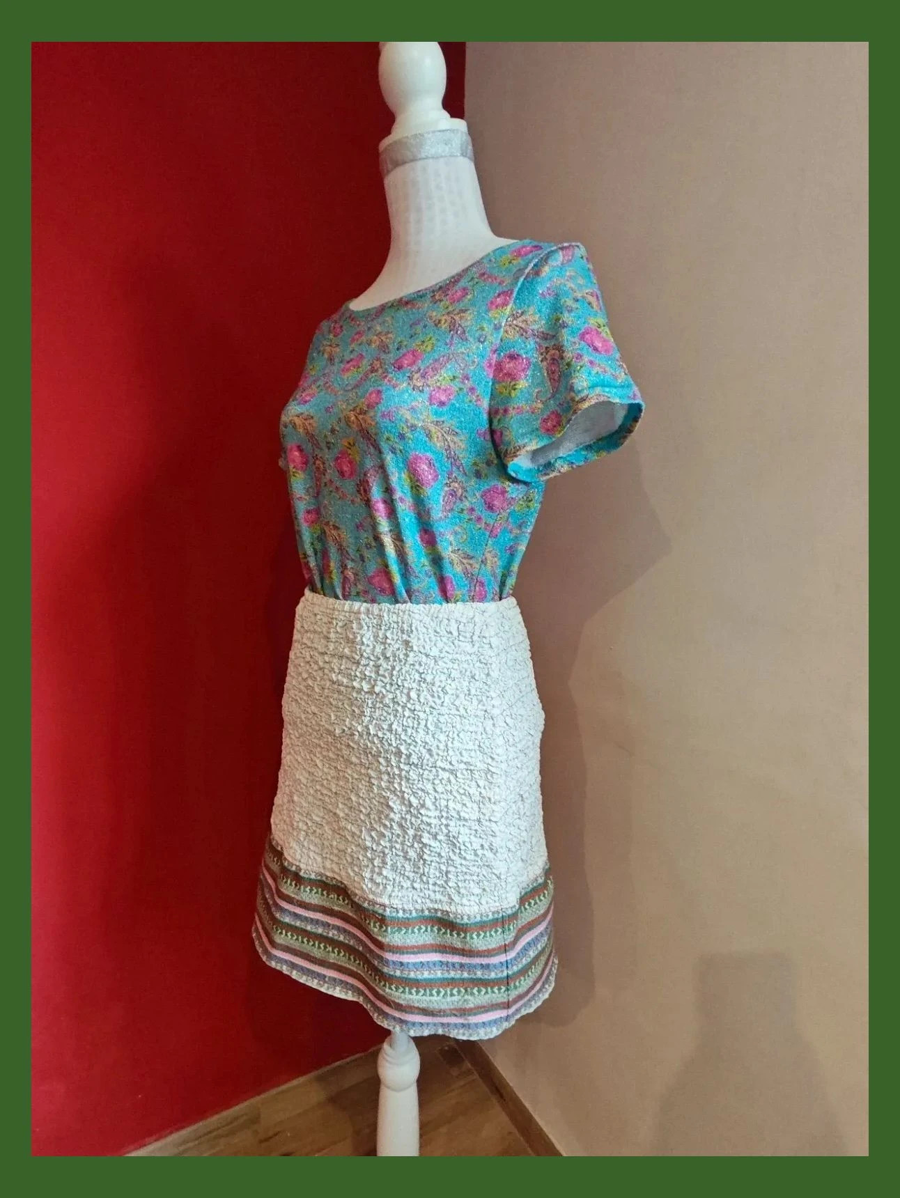 🌺Falda tono crema en tejido de algodón con punto de abeja y franja tipo tribal multicolor en bajo – Strena – taille XXL / 44 / 16 3