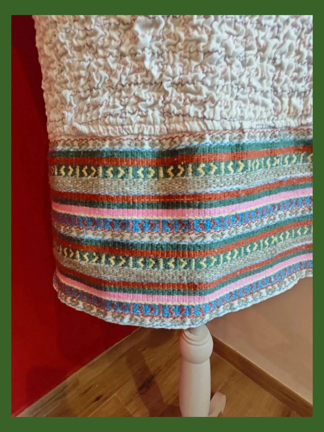 🌺Falda tono crema en tejido de algodón con punto de abeja y franja tipo tribal multicolor en bajo – Strena – taille XXL / 44 / 16 5
