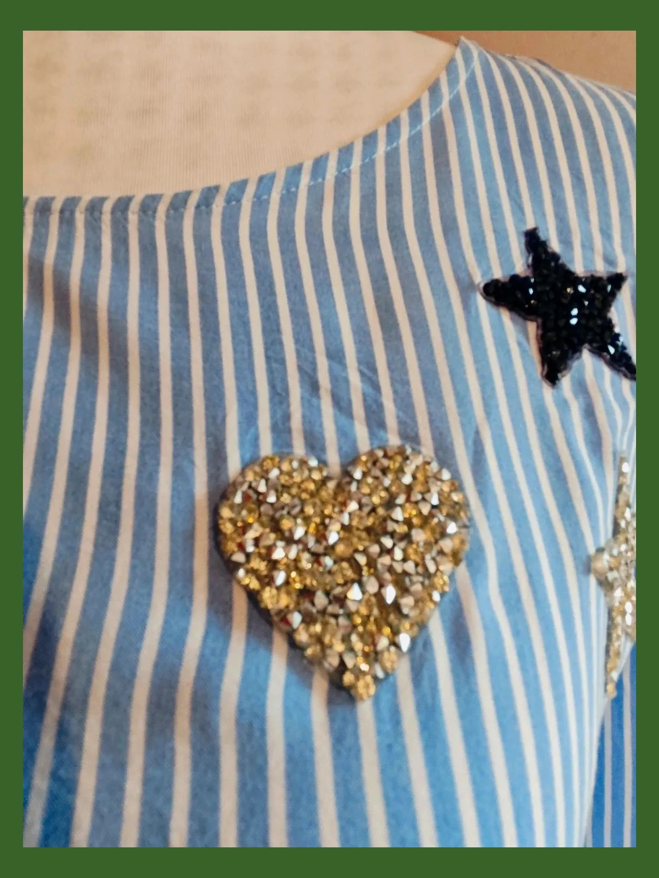 🌺 Bonita blusa de tela fina y suave con rayas azul y blanco, con aplicaciones brillantes – Springfield – taille XL / 42 / 14 4