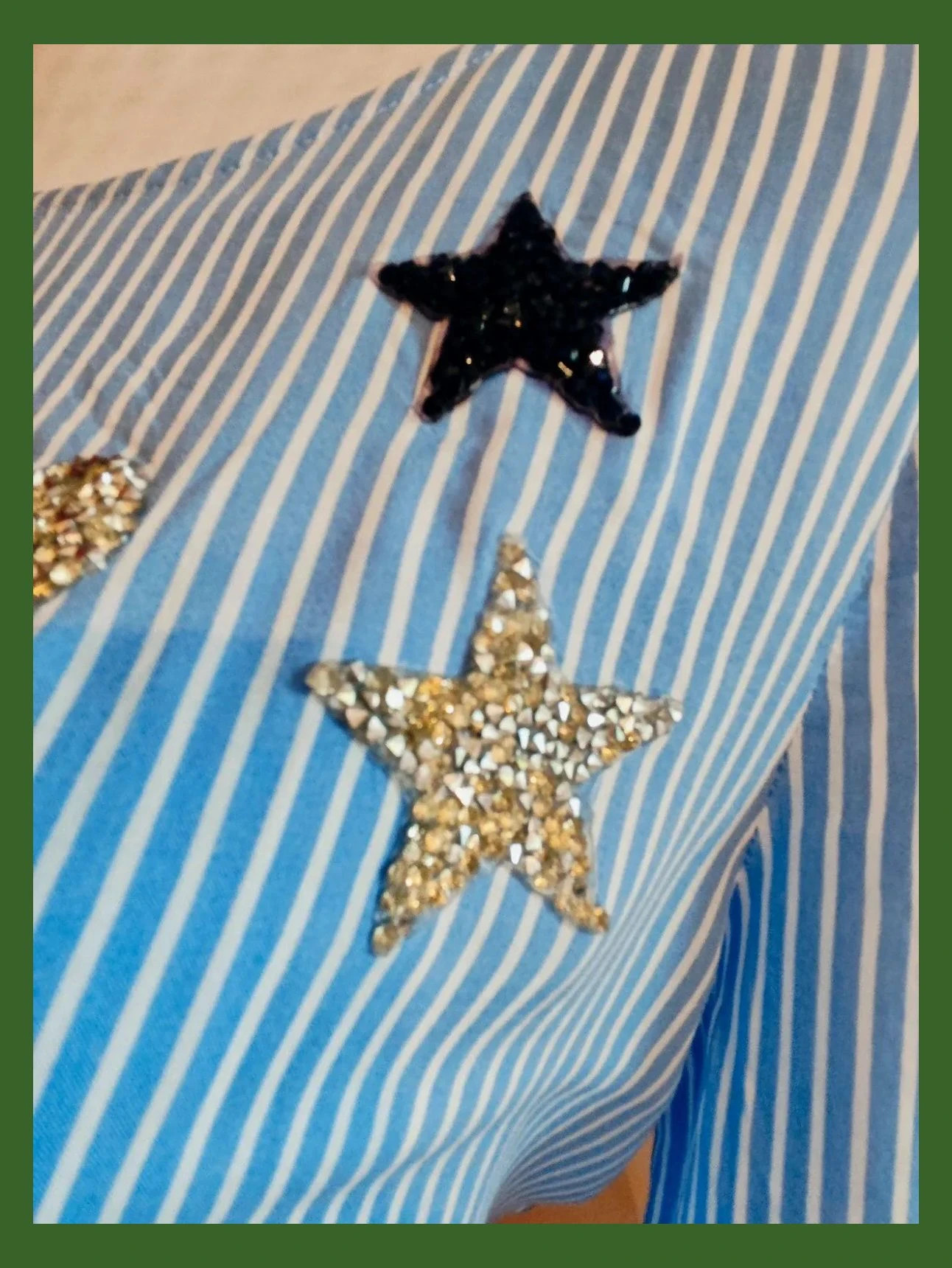 🌺 Bonita blusa de tela fina y suave con rayas azul y blanco, con aplicaciones brillantes – Springfield – taille XL / 42 / 14 5