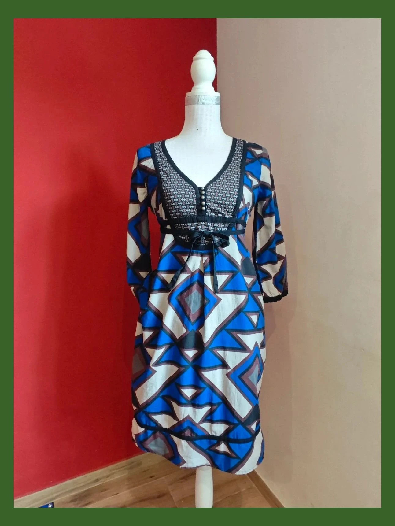 🌺 Vestido de algodón estampado geométrico tonos azul, beige, morado y negro