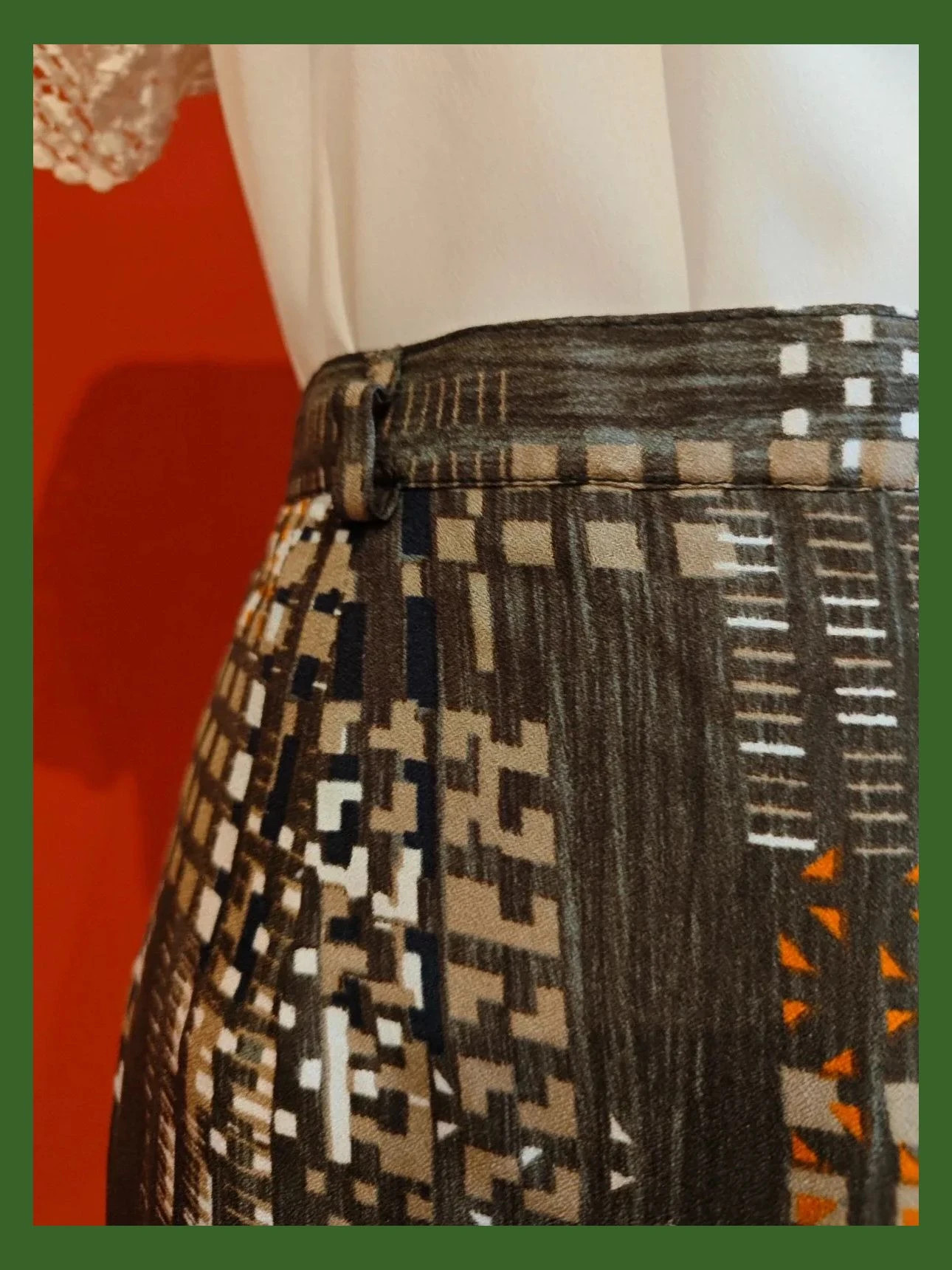 🌺 Elegante falda midi hecha a medida en modista con estampado abstracto – Modista – taille XL / 42 / 14 4
