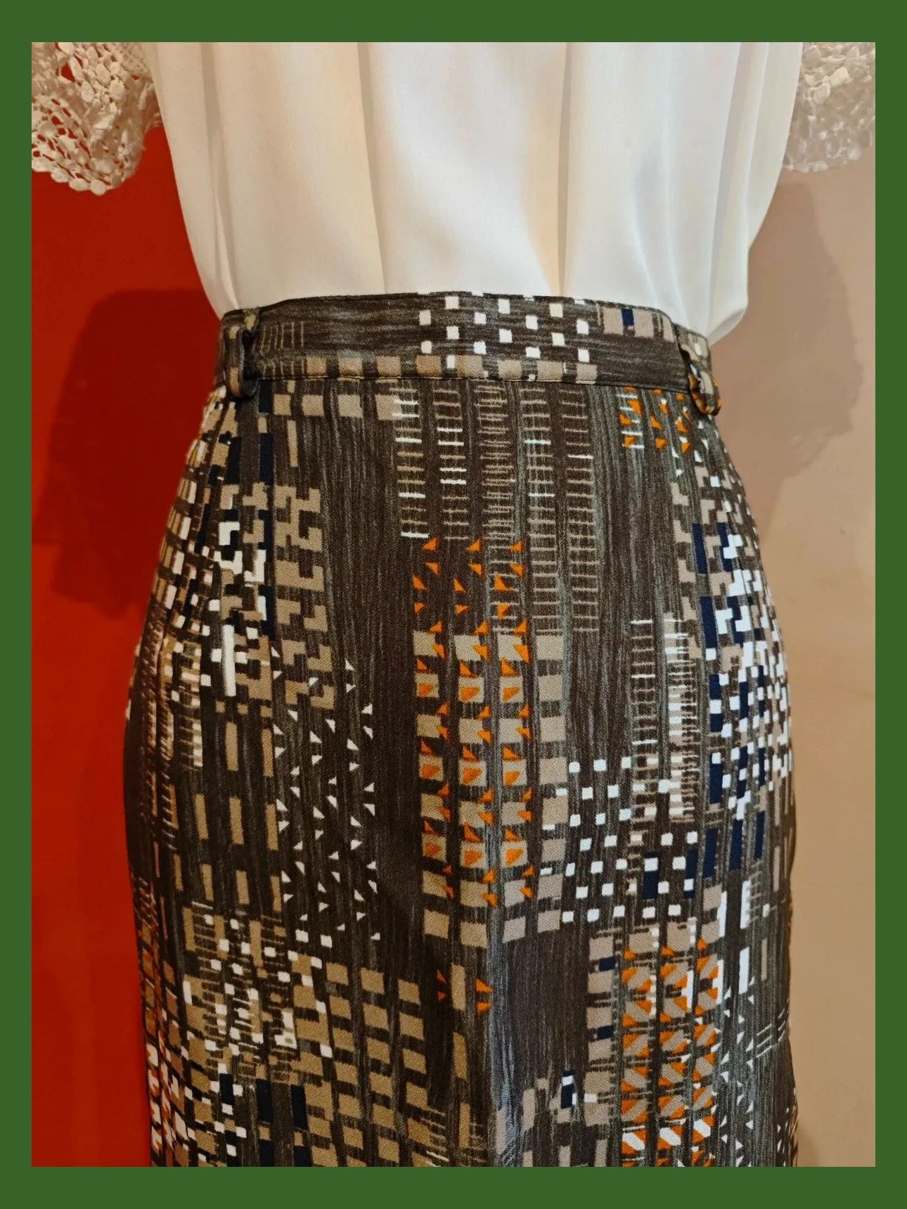 🌺 Elegante falda midi hecha a medida en modista con estampado abstracto – Modista – taille XL / 42 / 14 5